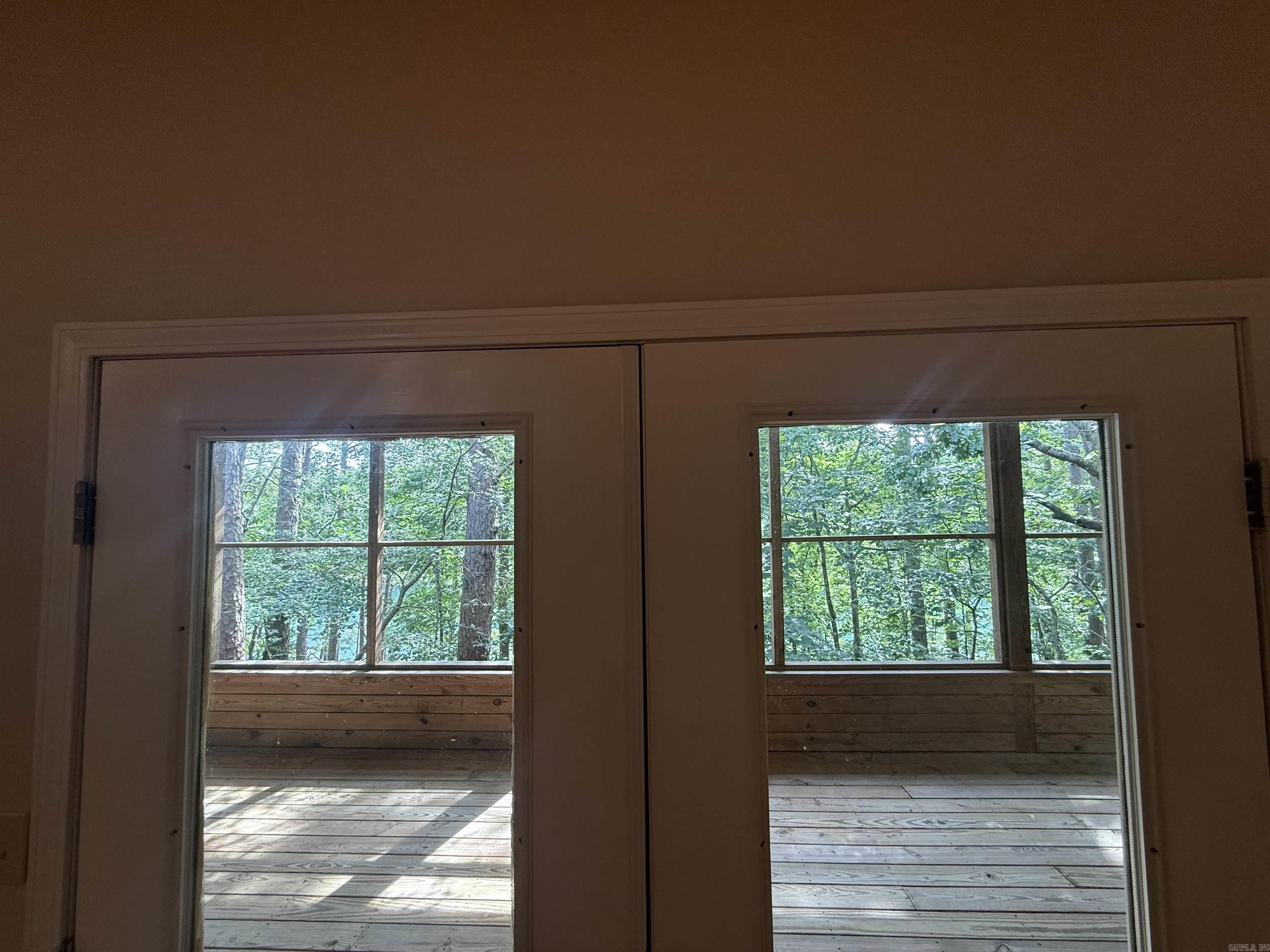 MYEERAH - LAKE - Residential