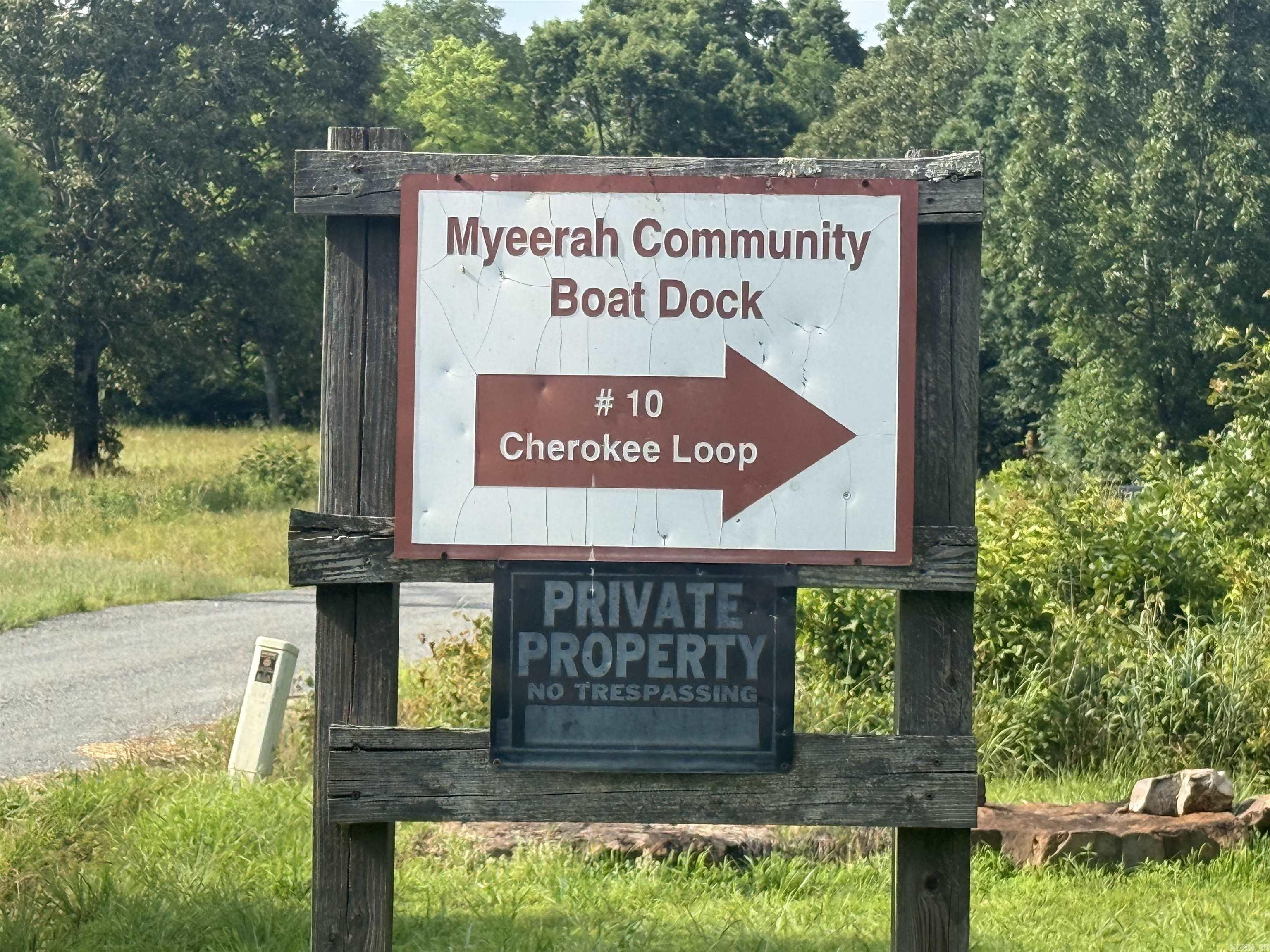 MYEERAH - LAKE - Residential