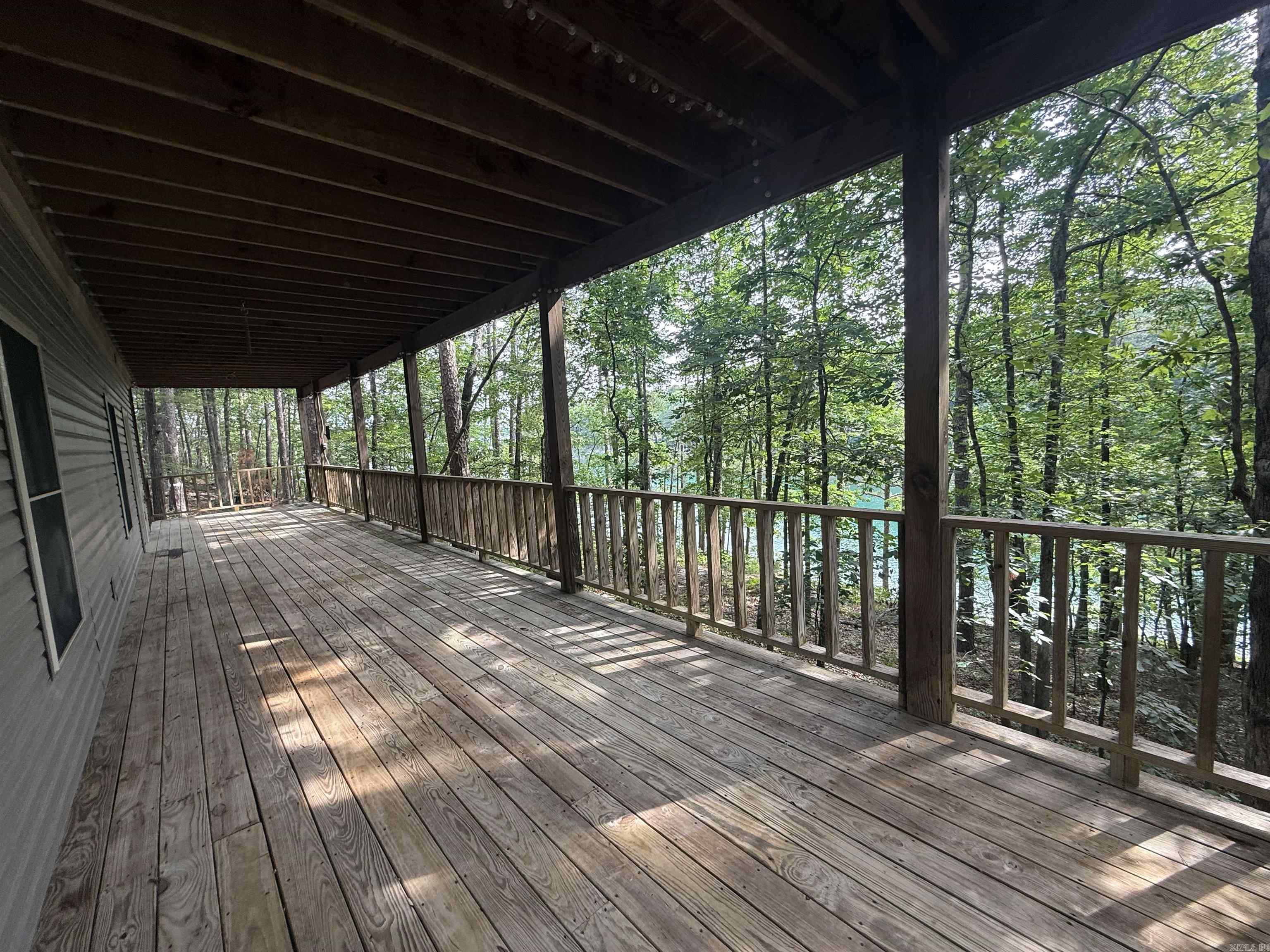 MYEERAH - LAKE - Residential