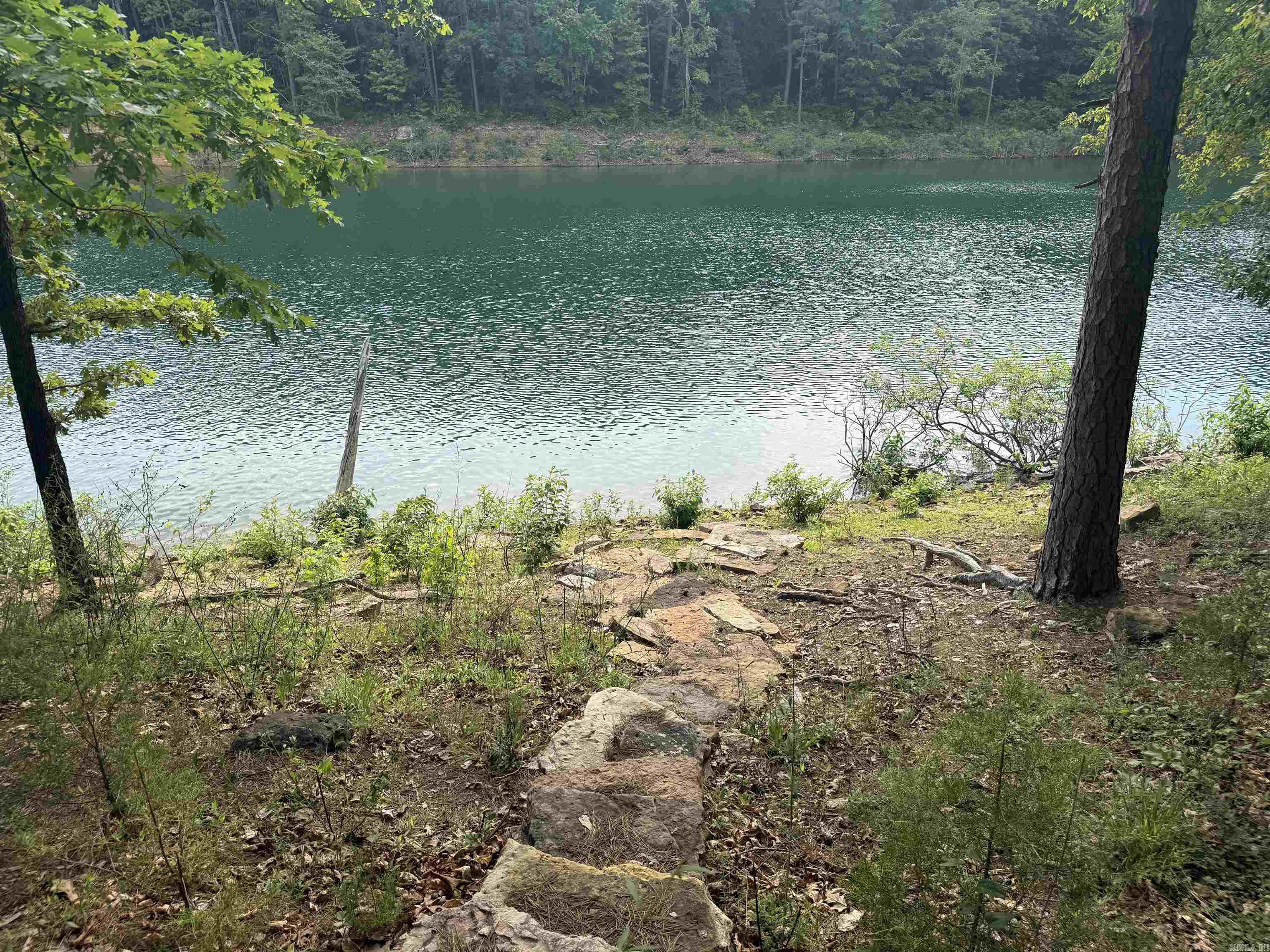 MYEERAH - LAKE - Residential