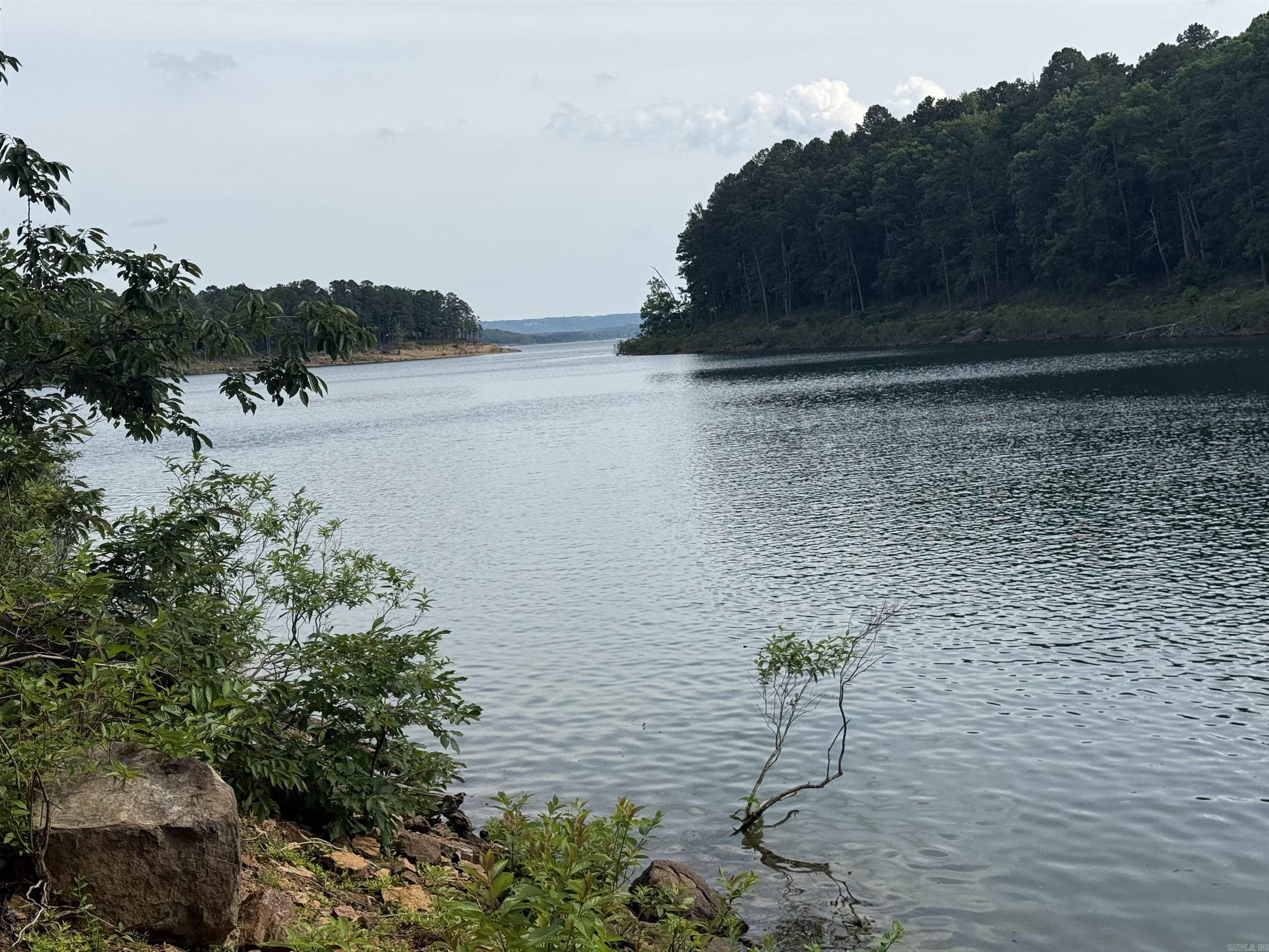 MYEERAH - LAKE - Residential
