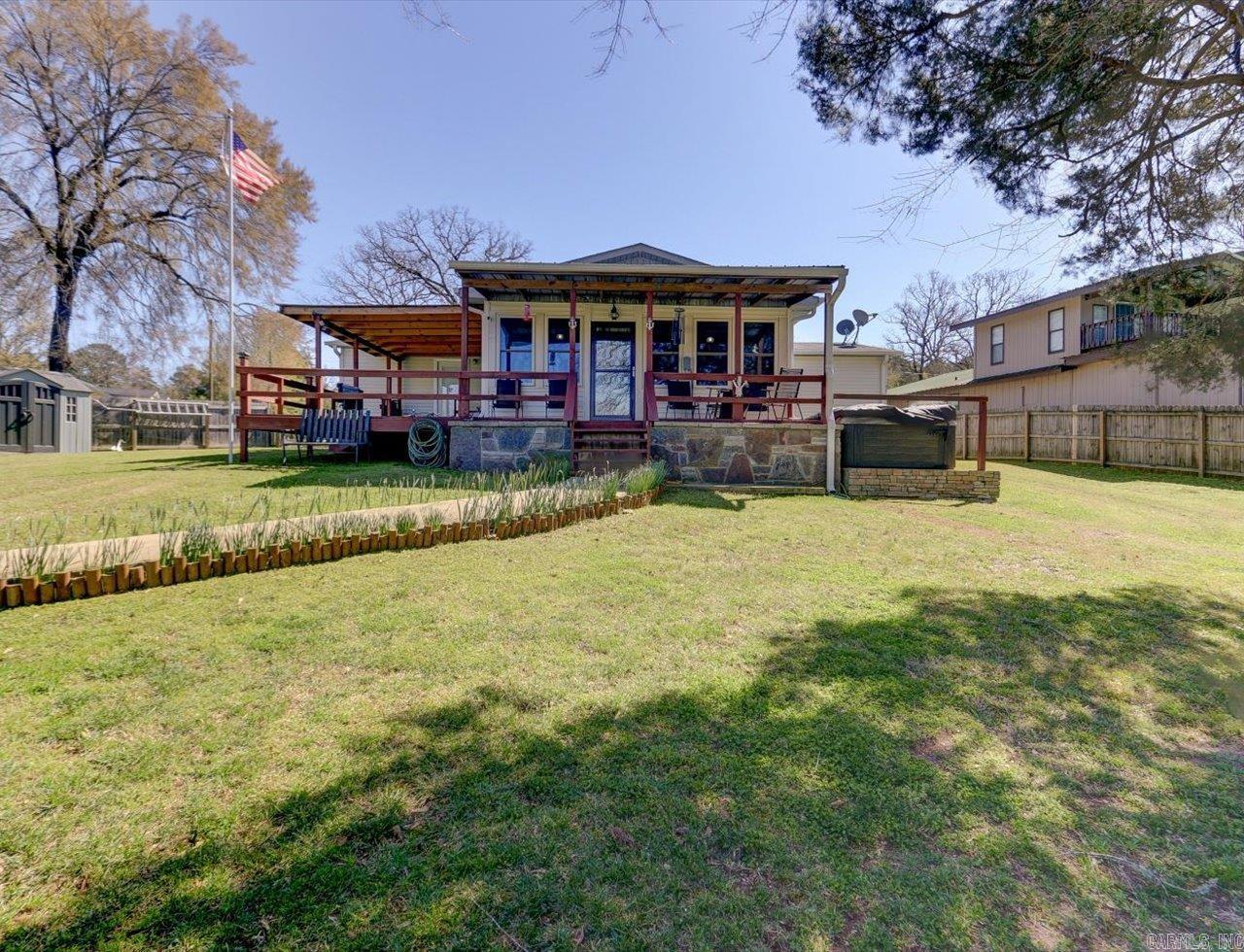 OAKRIDGE LAKE ESTATES - Residential