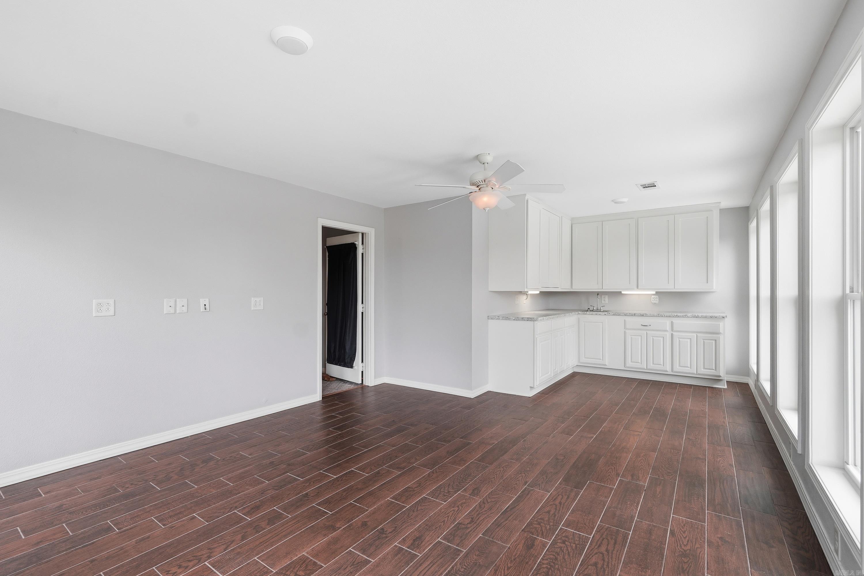 SUMMER HILL PLACE - Residential