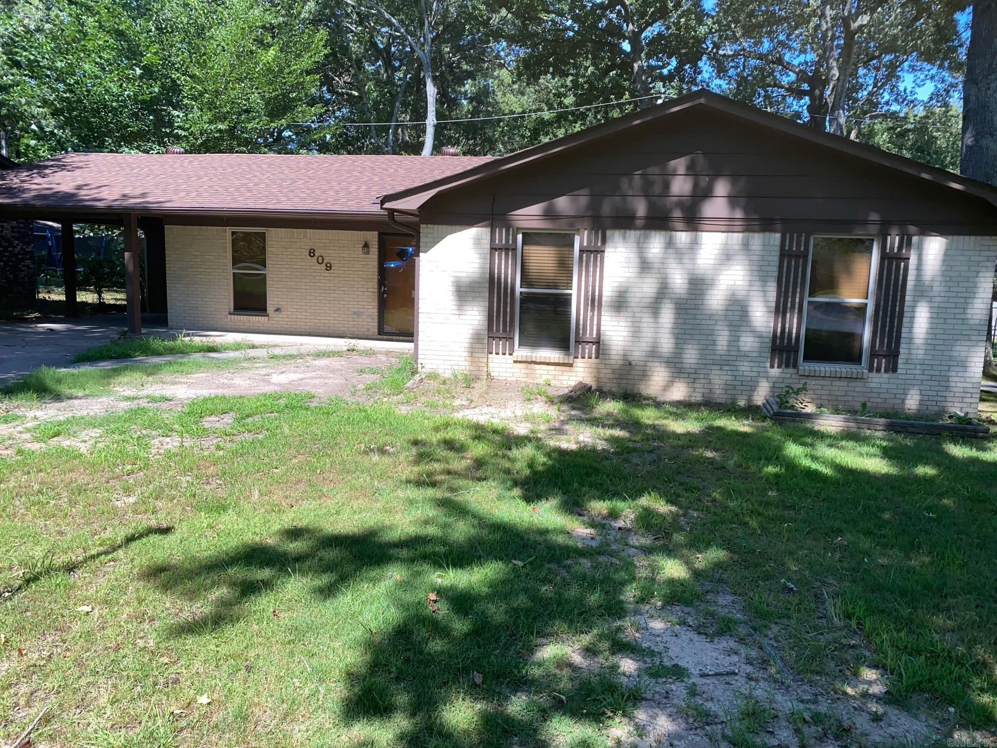 Towering Oaks - Residential Lease