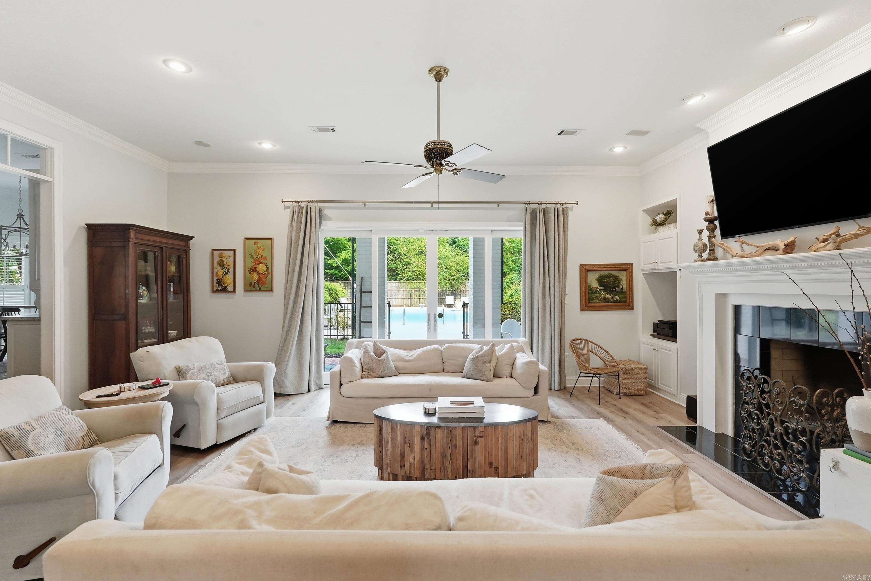 SAVANNAH PARK - Residential
