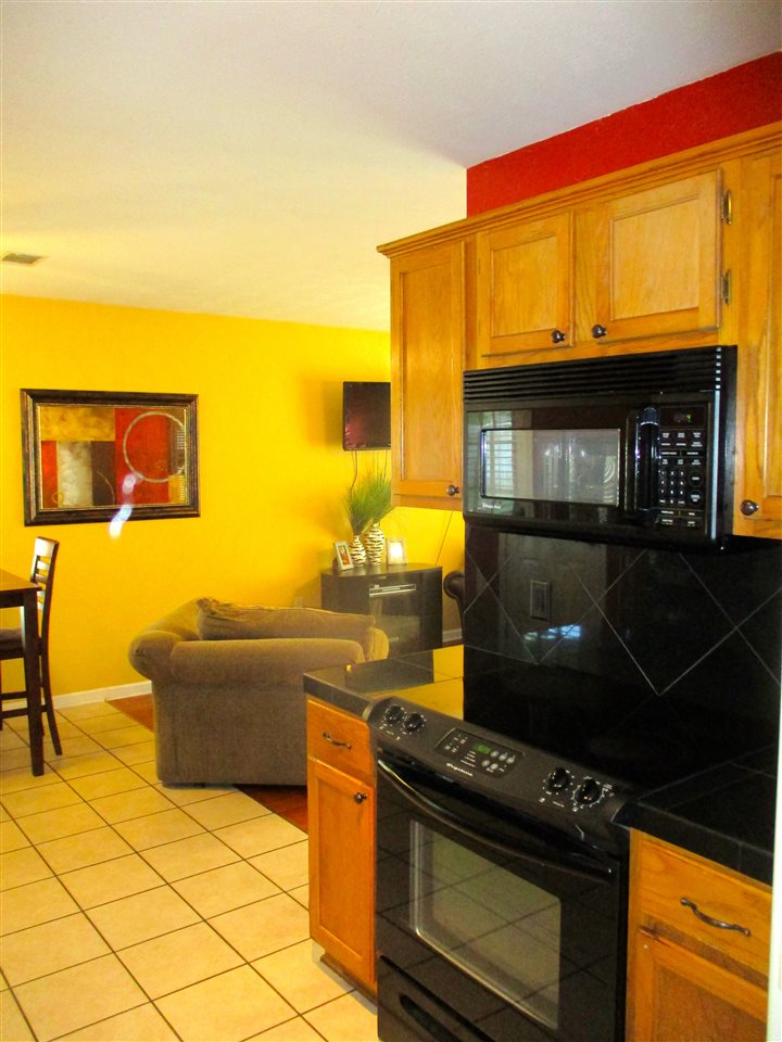 HUNTERS COVE - Residential