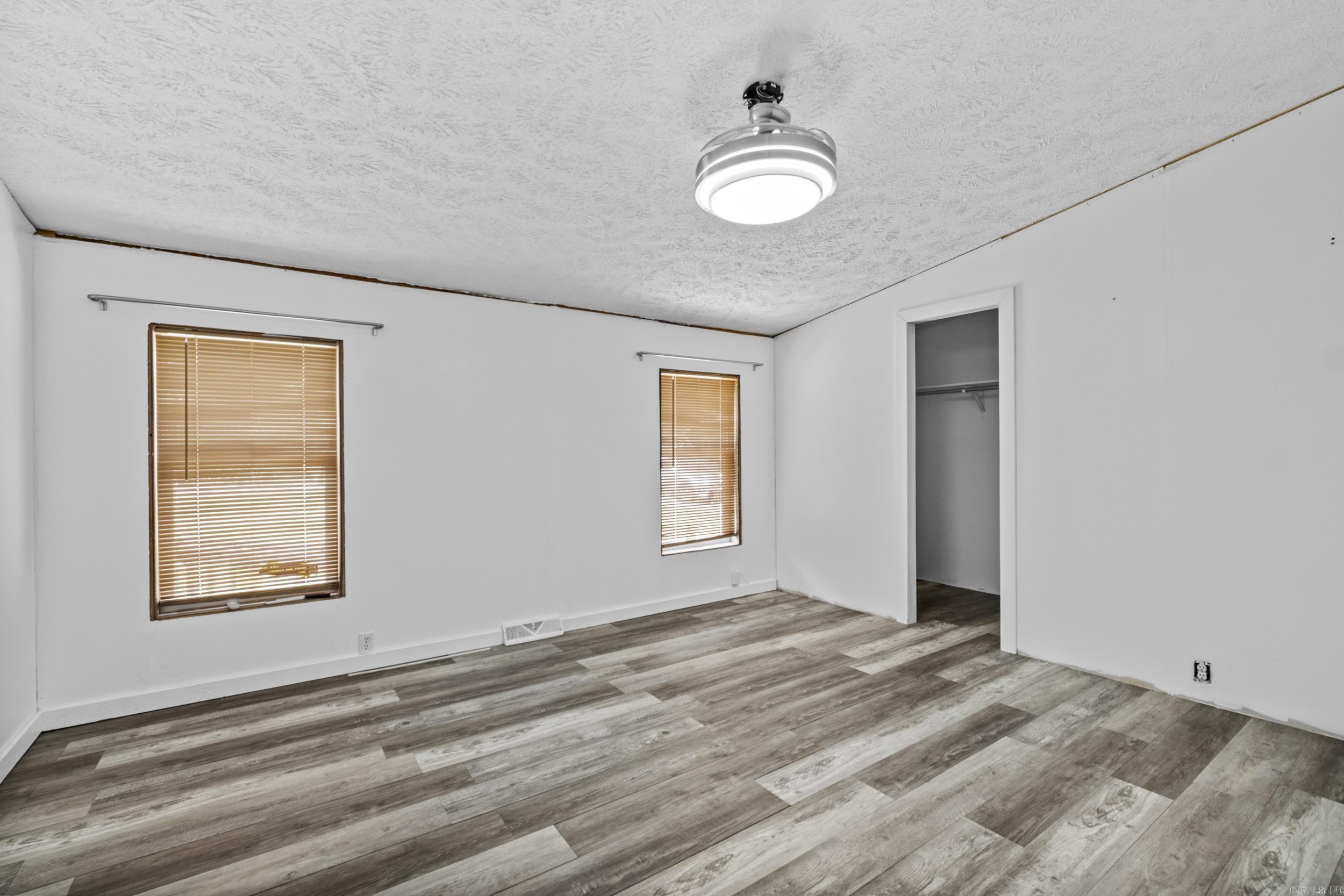 HAKME EST - Residential