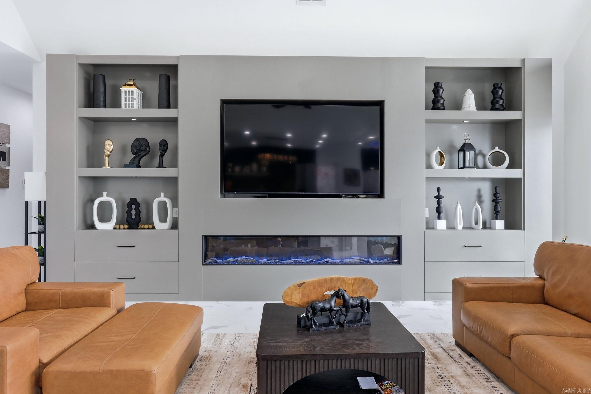 CHENAL VALLEY FALSTONE COURT - Residential