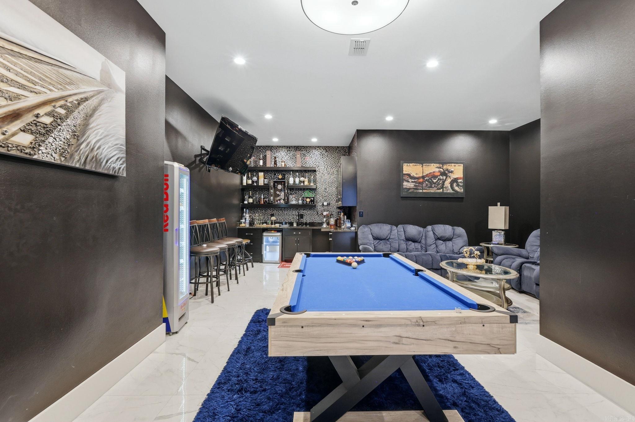 CHENAL VALLEY FALSTONE COURT - Residential
