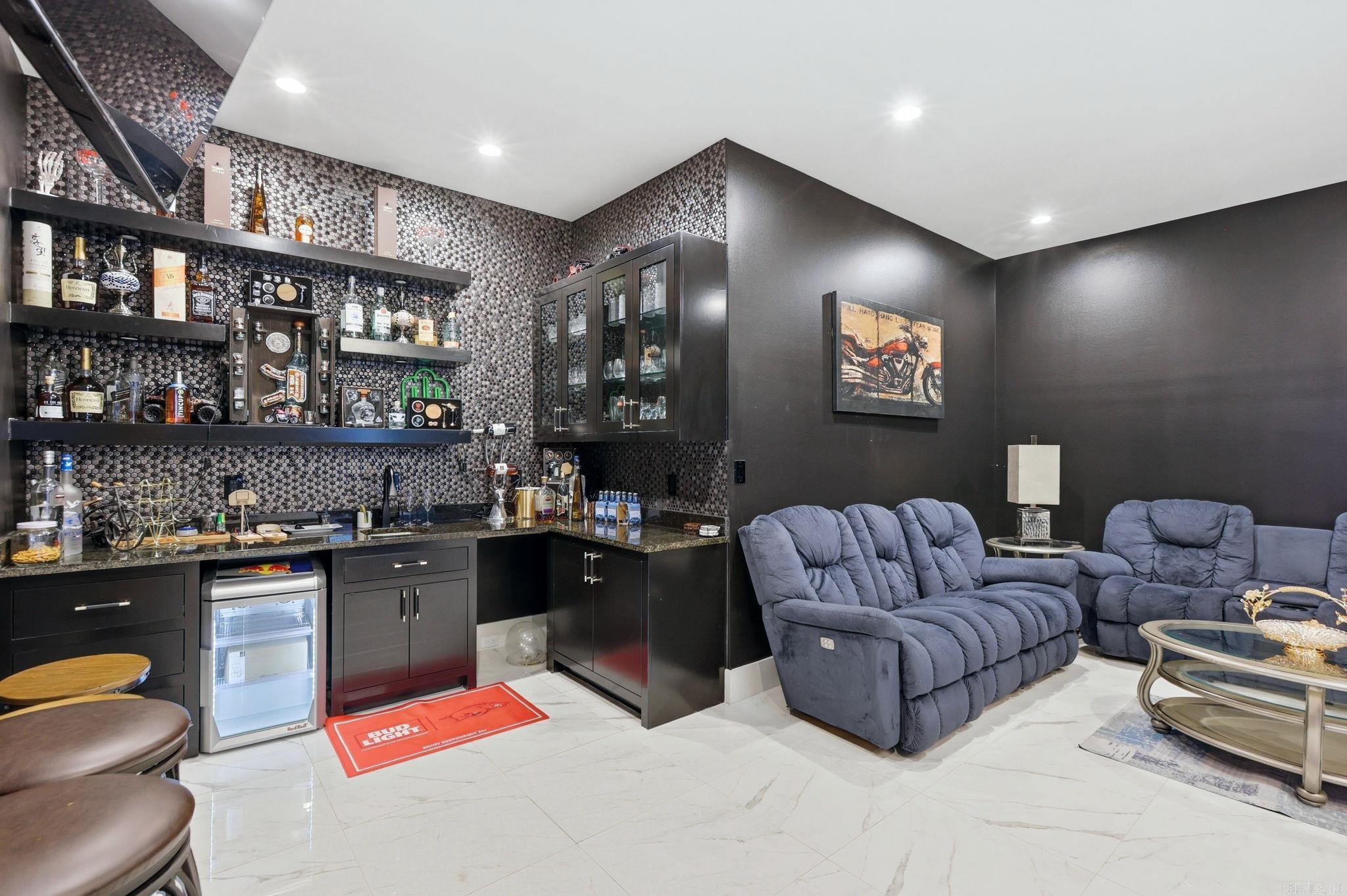 CHENAL VALLEY FALSTONE COURT - Residential