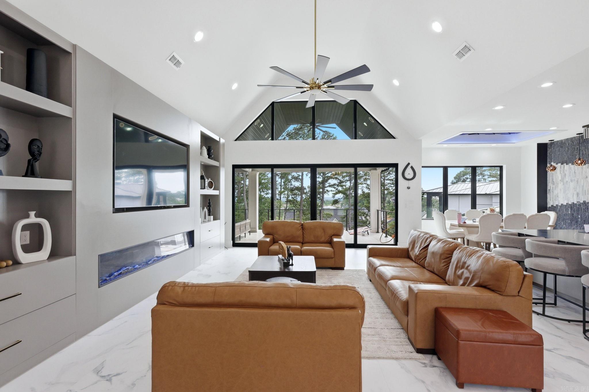 CHENAL VALLEY FALSTONE COURT - Residential