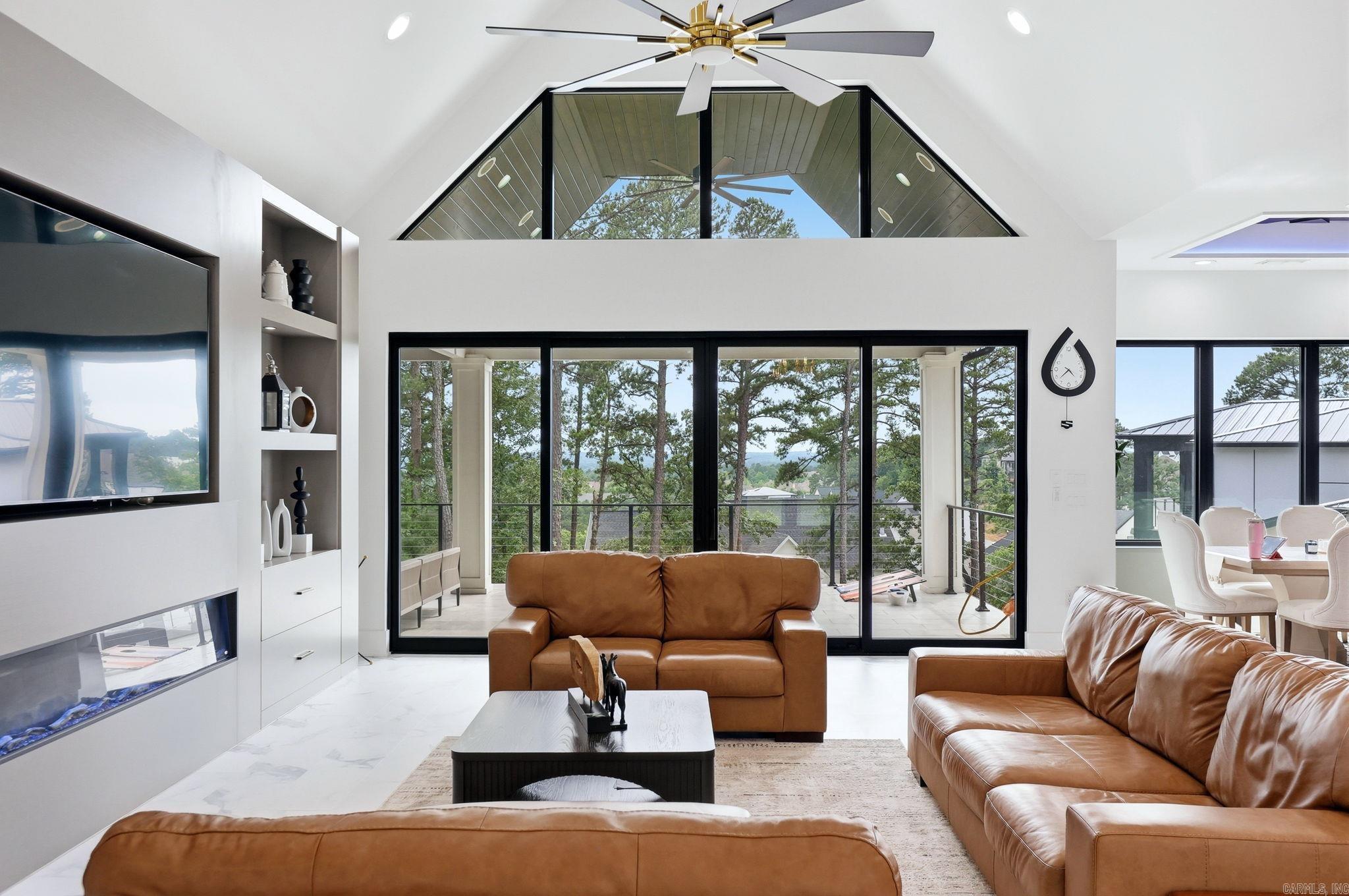 CHENAL VALLEY FALSTONE COURT - Residential