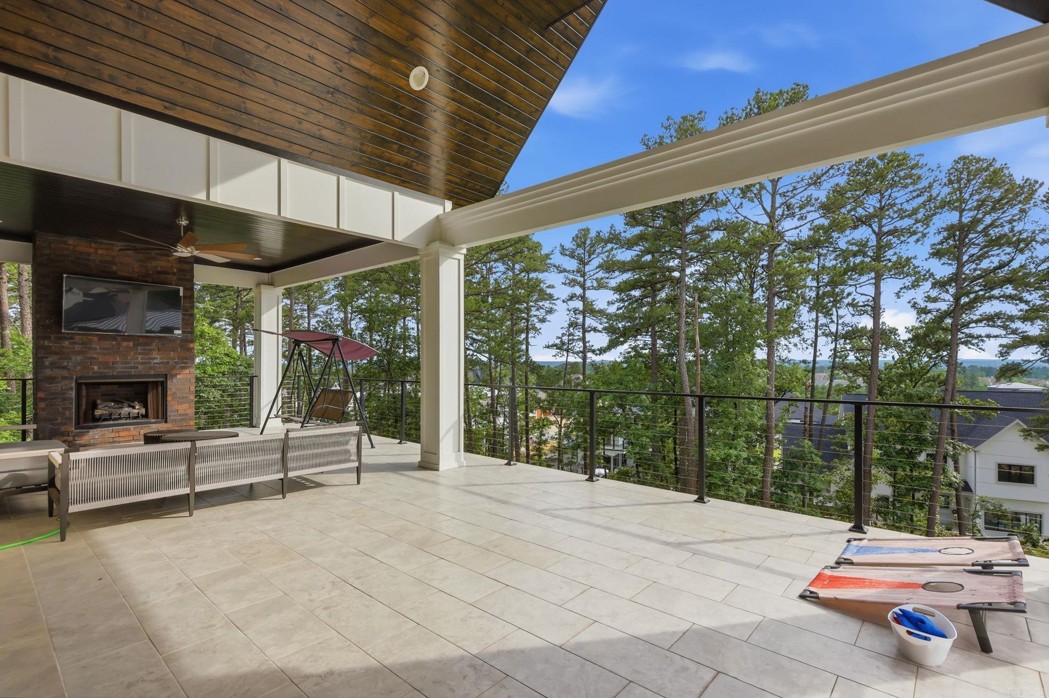 CHENAL VALLEY FALSTONE COURT - Residential