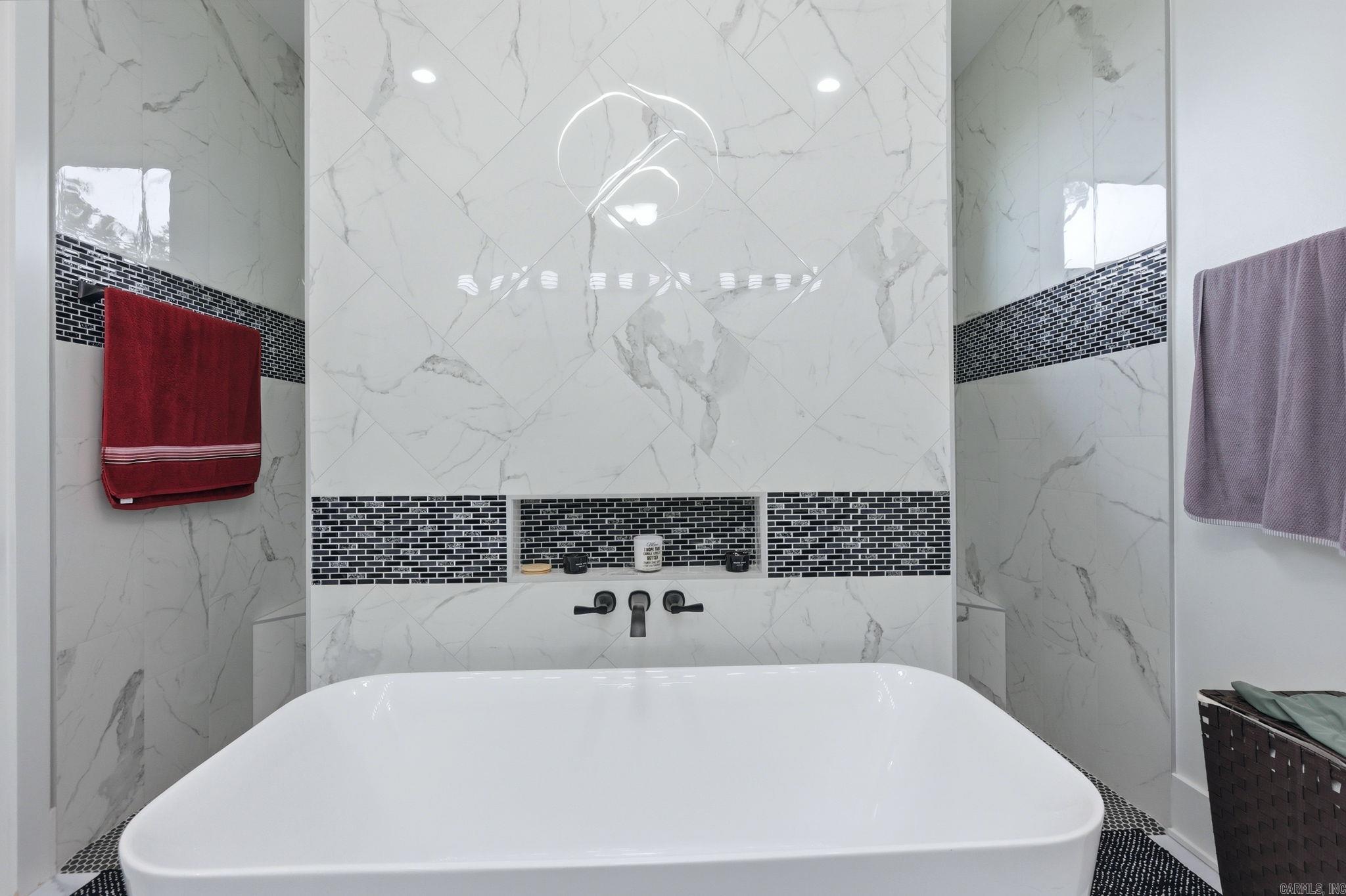 CHENAL VALLEY FALSTONE COURT - Residential