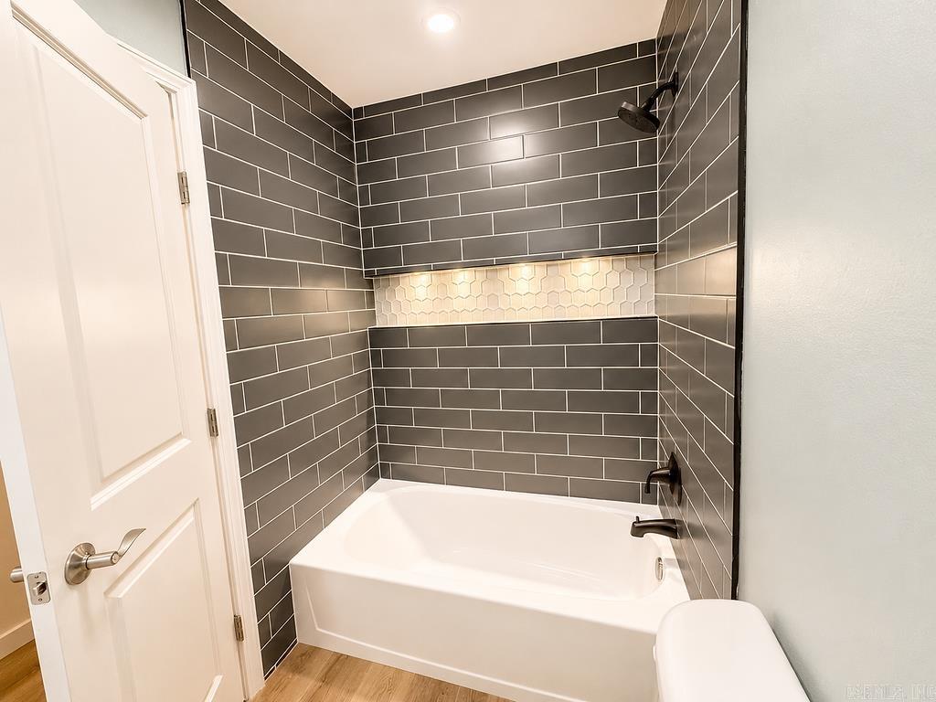 BAINBRIDGE - Residential