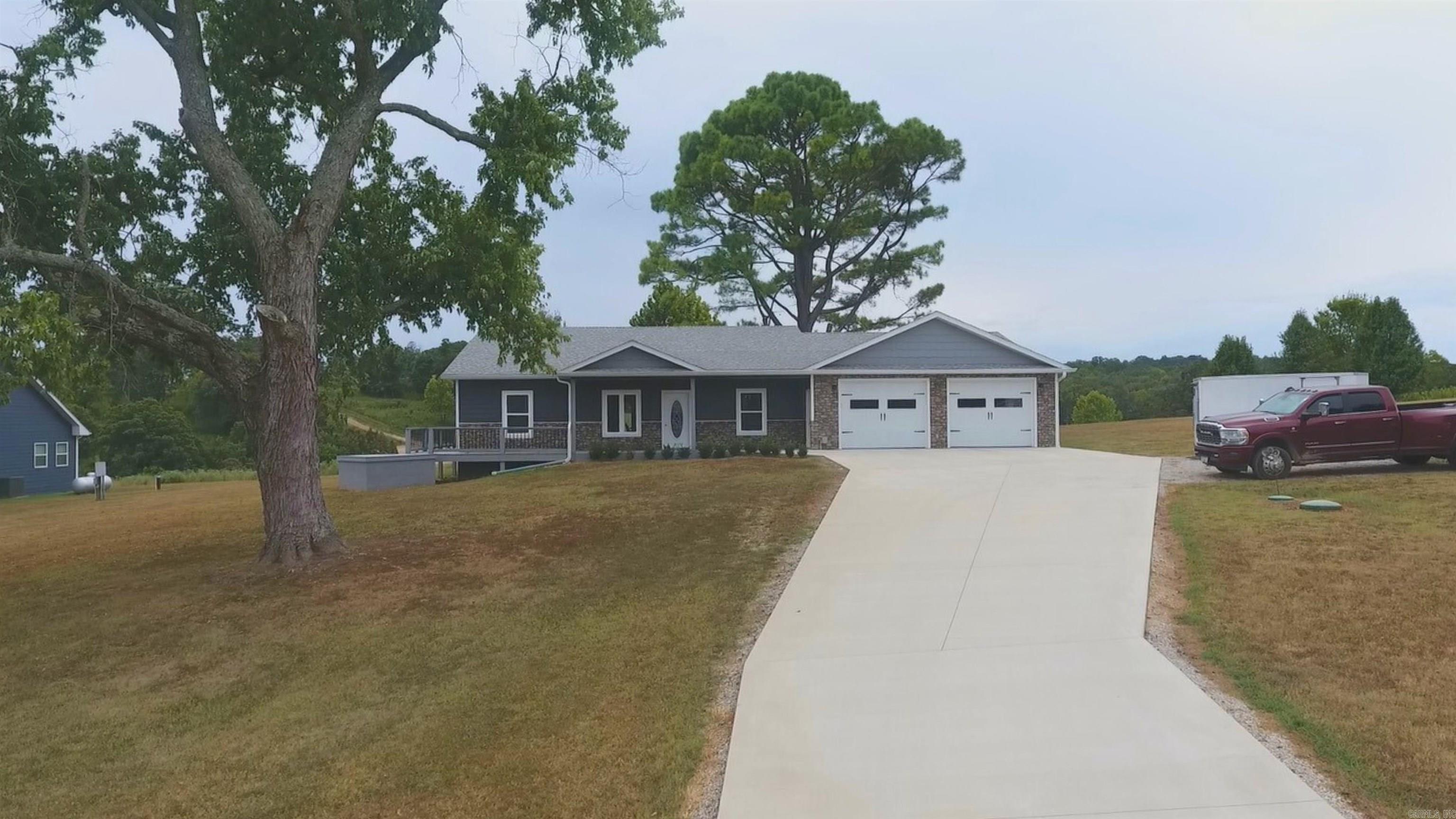 RIVERSIDE RIDGE ESTATES - Residential