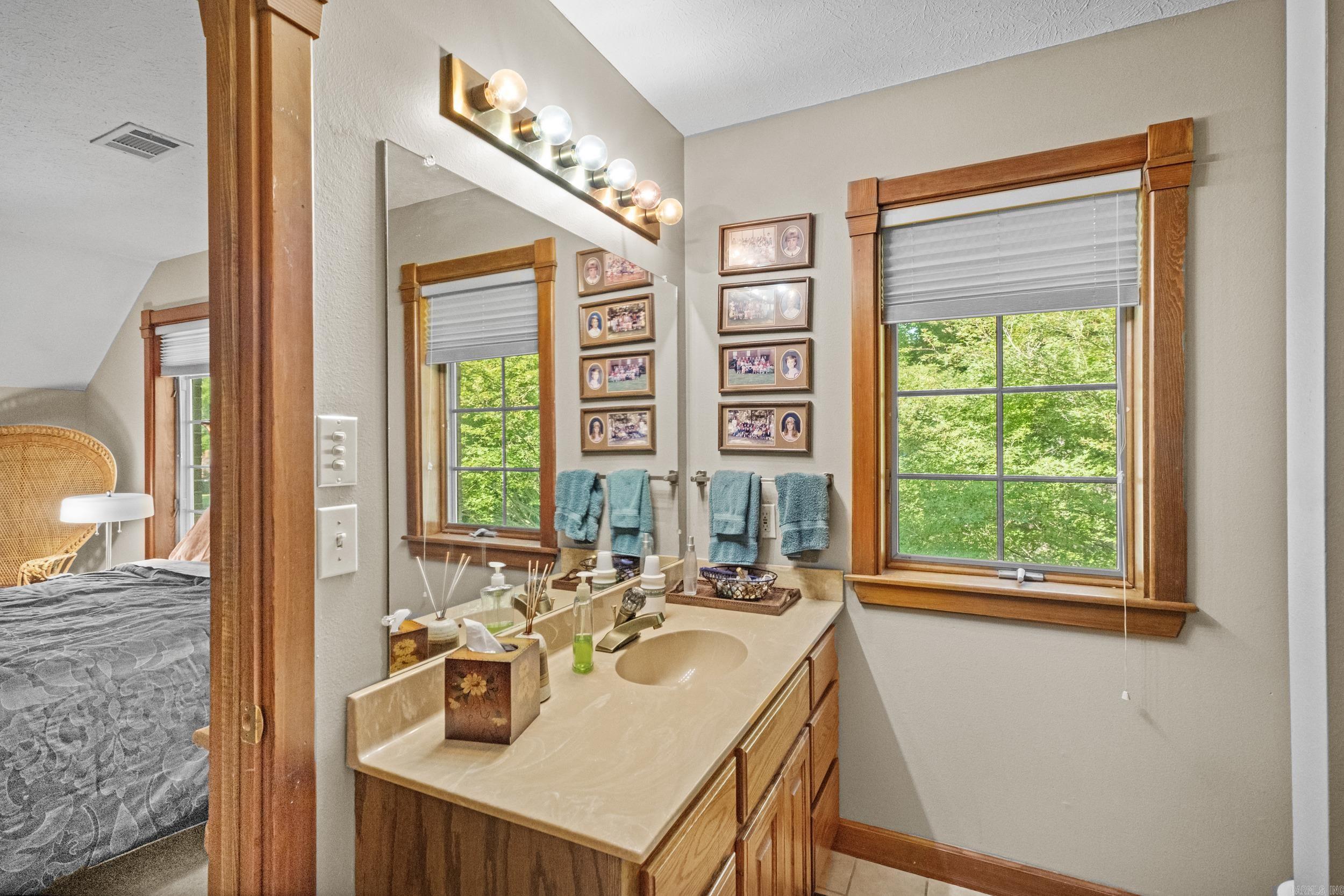 COUNTRY CLUB EAST ADD (SEARCY) - Residential