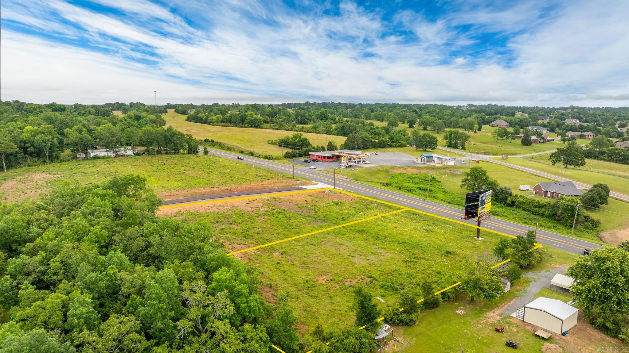 ULES WATSON PLACE - Commercial Sale
