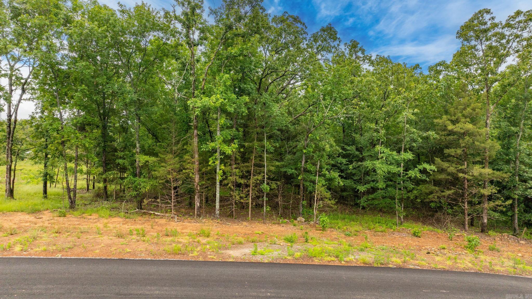 ULES WATSON PLACE - Commercial Sale