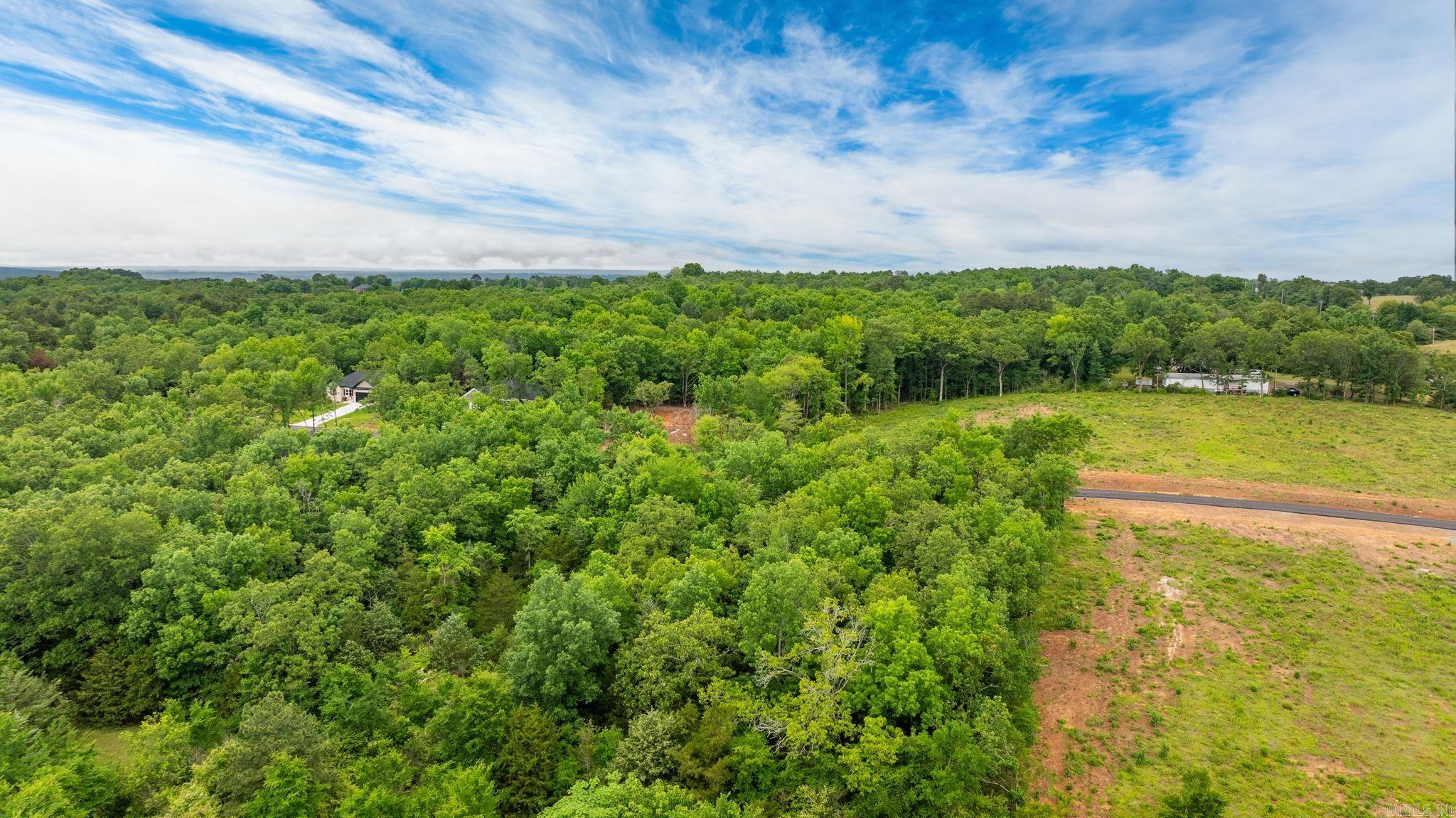 ULES WATSON PLACE - Commercial Sale