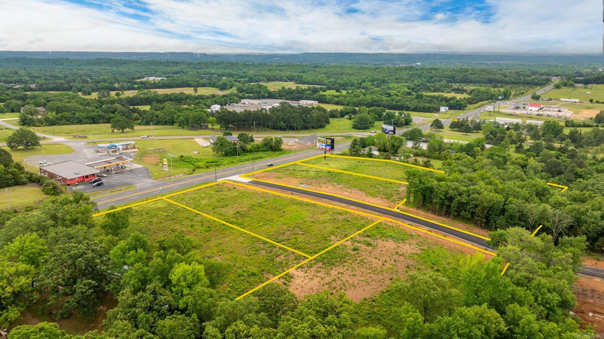 ULES WATSON PLACE - Commercial Sale