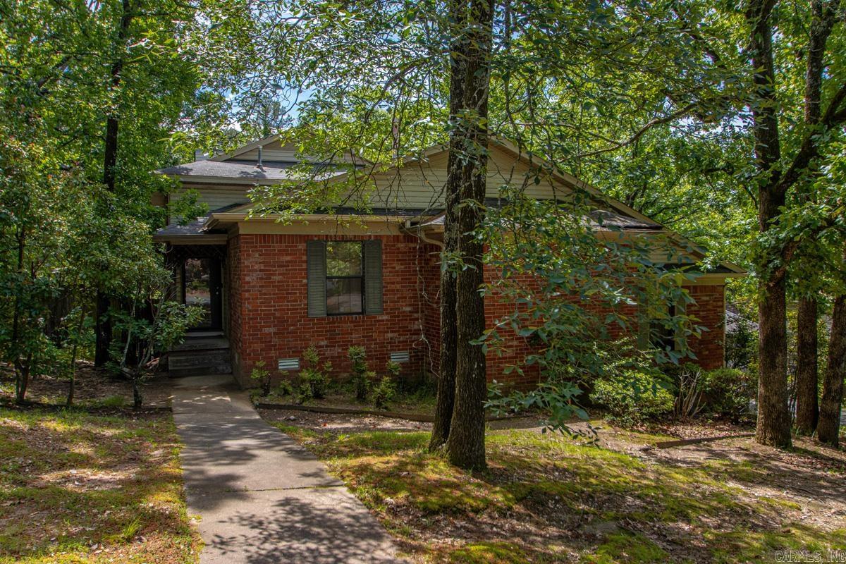 WOODLAND HILLS TO LR - Residential