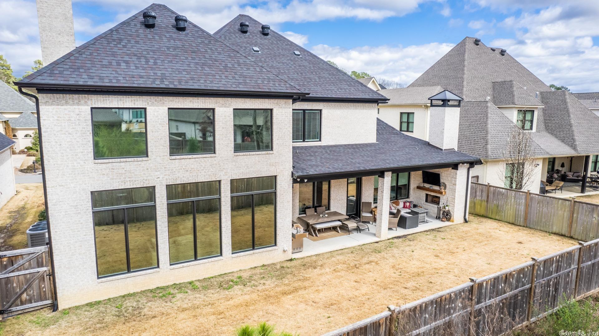 CHENAL VALLEY HALLEN COURT - Residential