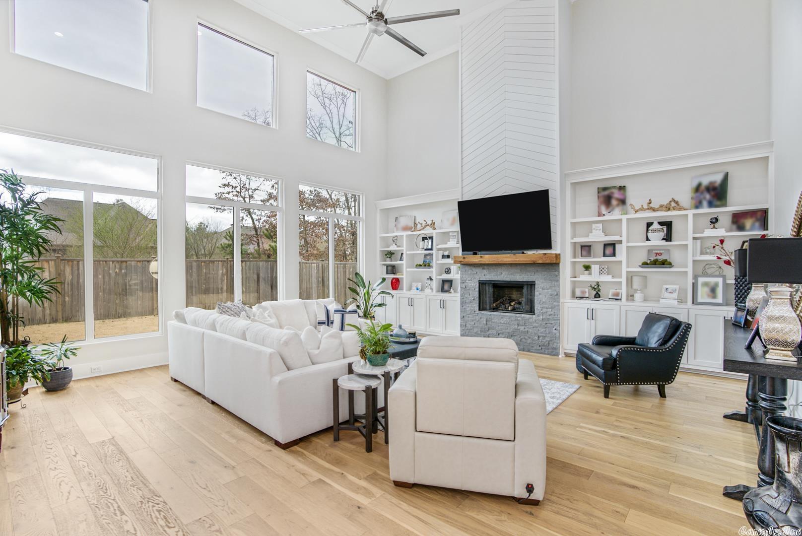 CHENAL VALLEY HALLEN COURT - Residential
