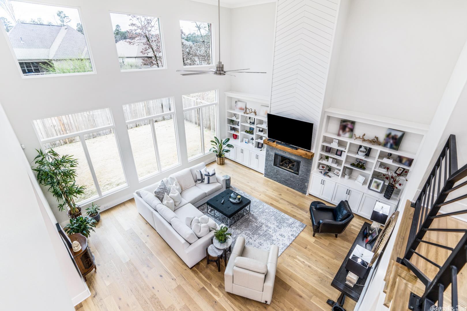 CHENAL VALLEY HALLEN COURT - Residential