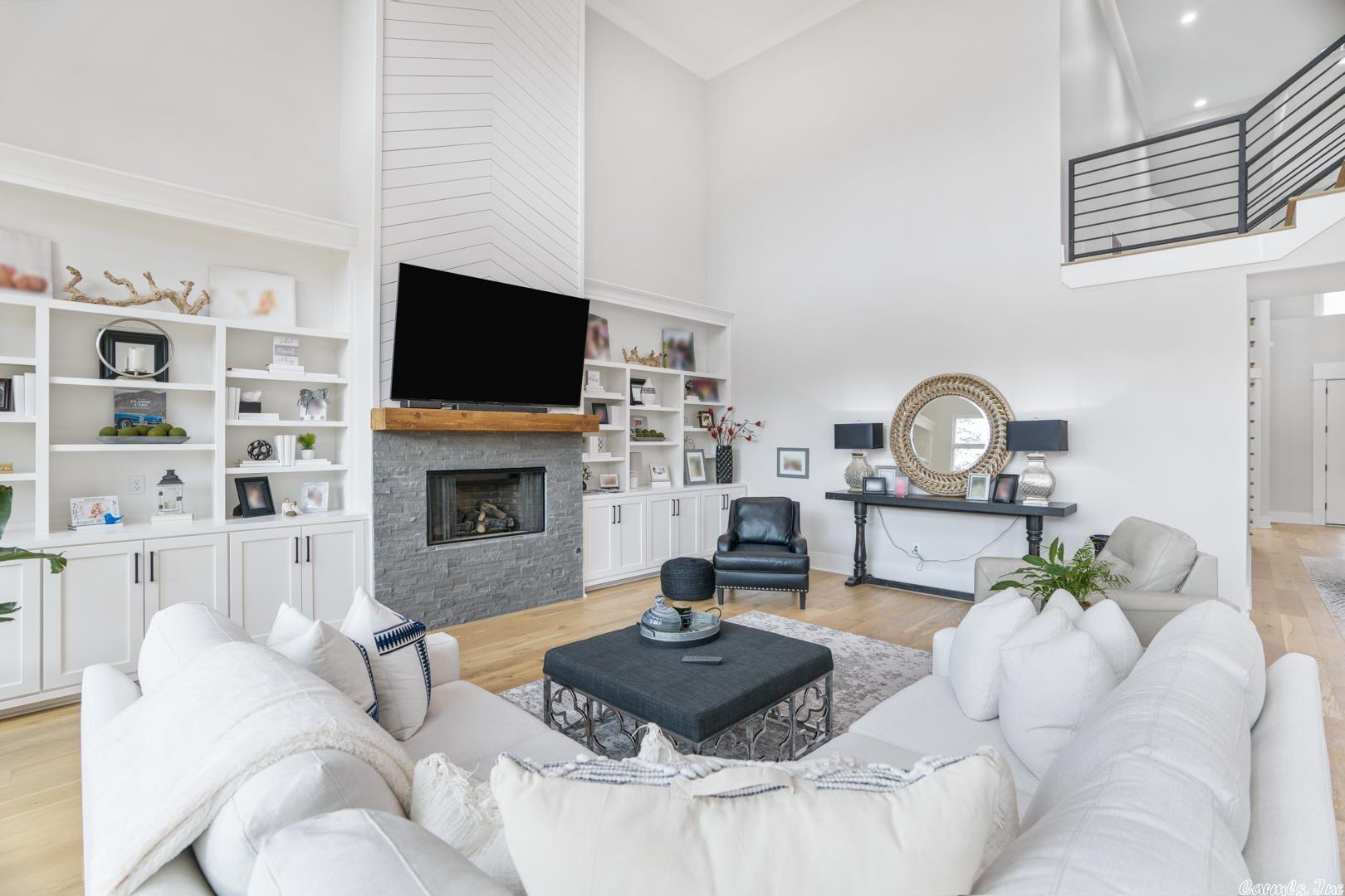 CHENAL VALLEY HALLEN COURT - Residential