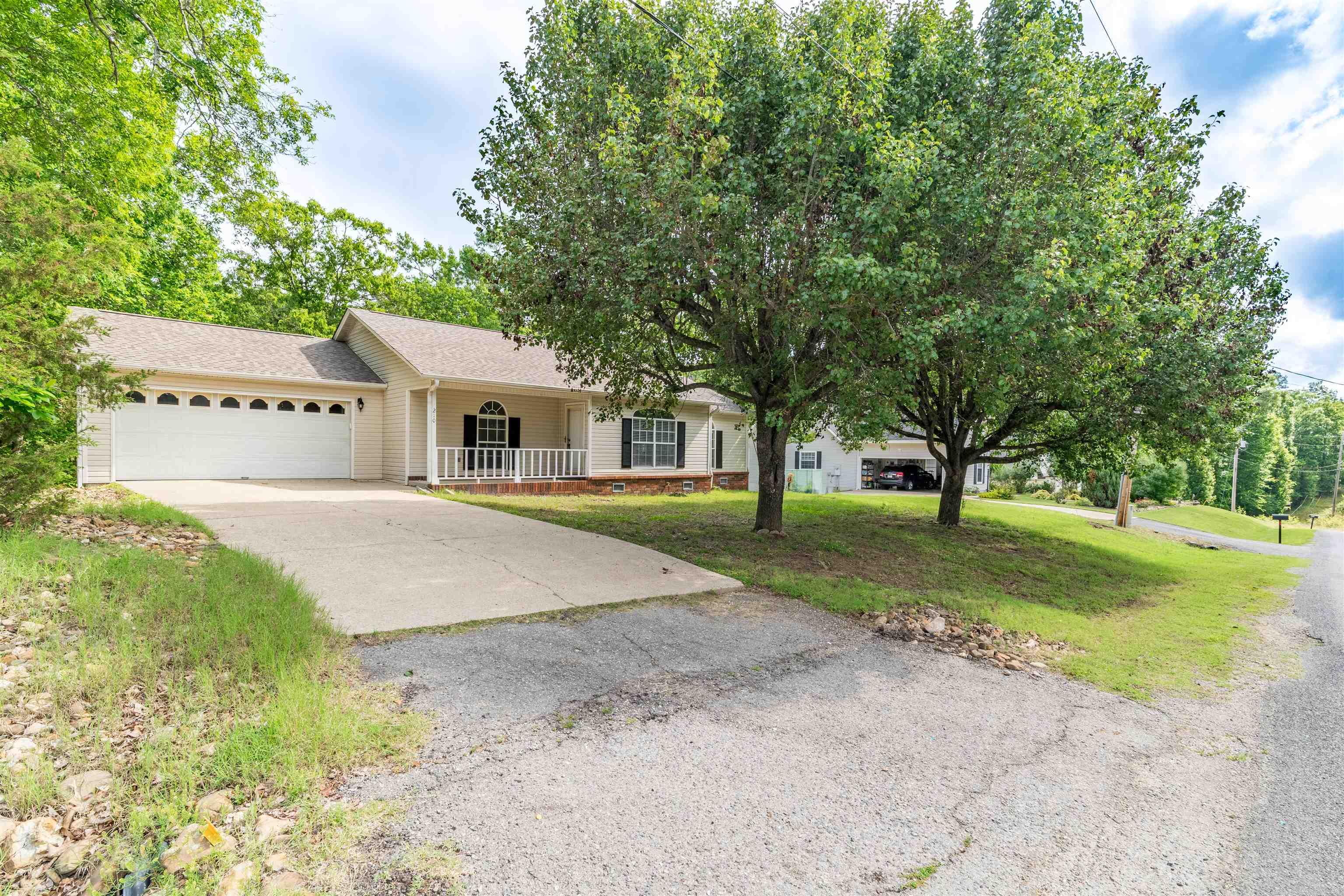 Don’t miss out on this beautiful 3-bedroom, 2-bath home featuring a desirable split floor plan and 1,476 square feet of comfortable living space. Situated on the 17th tee of the golf course in the sought-after Diamondhead community and located within the Lakeside School District, this home offers both convenience and lifestyle.  The property includes a spacious 2-car garage plus a separate golf cart garage, perfect for golf enthusiasts and extra storage. Recent updates include a brand-new roof installed in April 2026 and new luxury vinyl plank flooring added in May 2026.  Enjoy all the amenities Diamondhead has to offer, including a swimming pool, clubhouse with restaurant, and an 18-hole golf course. Whether you’re looking for a primary residence or a relaxing golf course retreat, this home is a must-see!