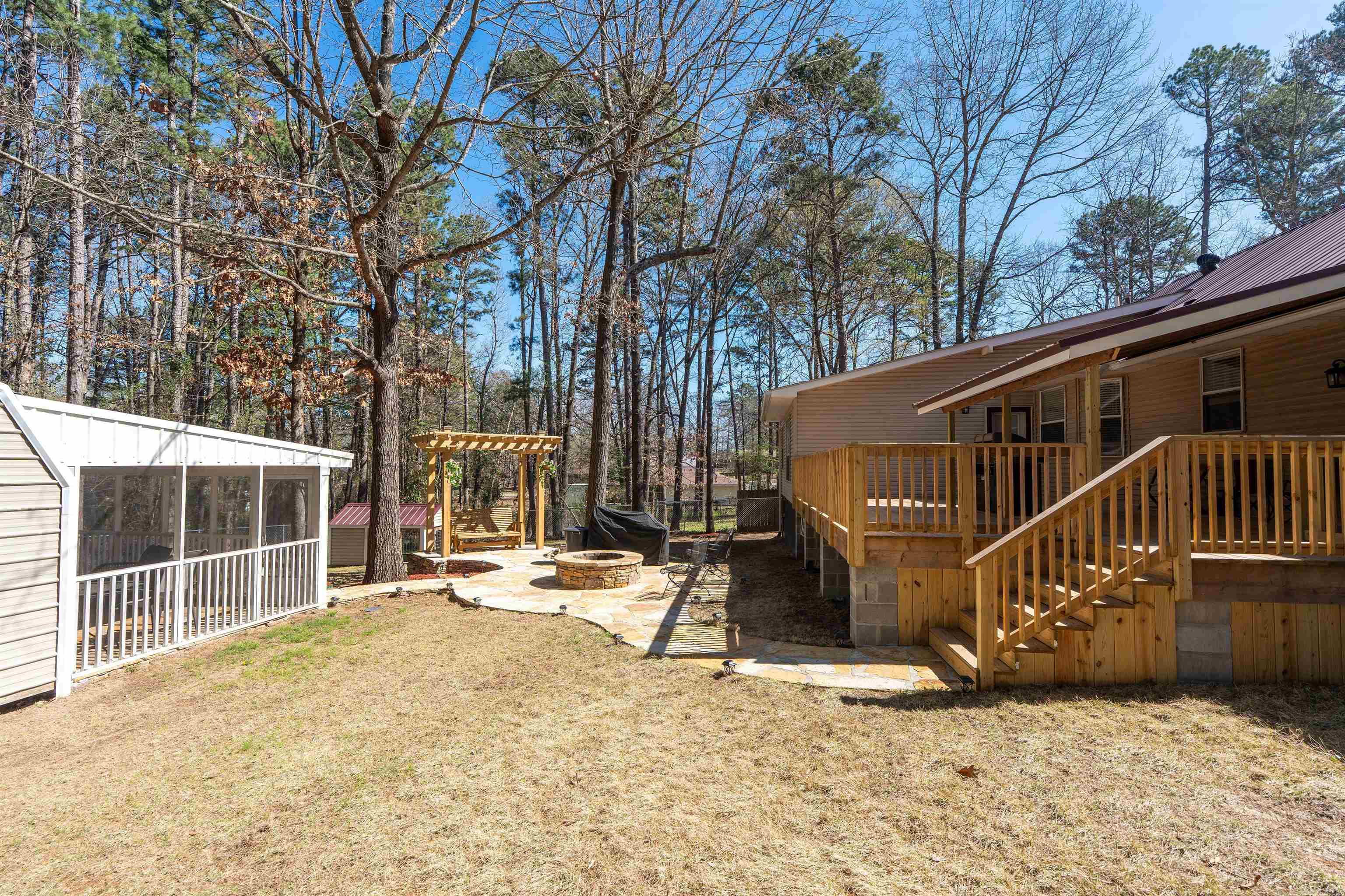 ARROWHEAD VILLAGE - Residential