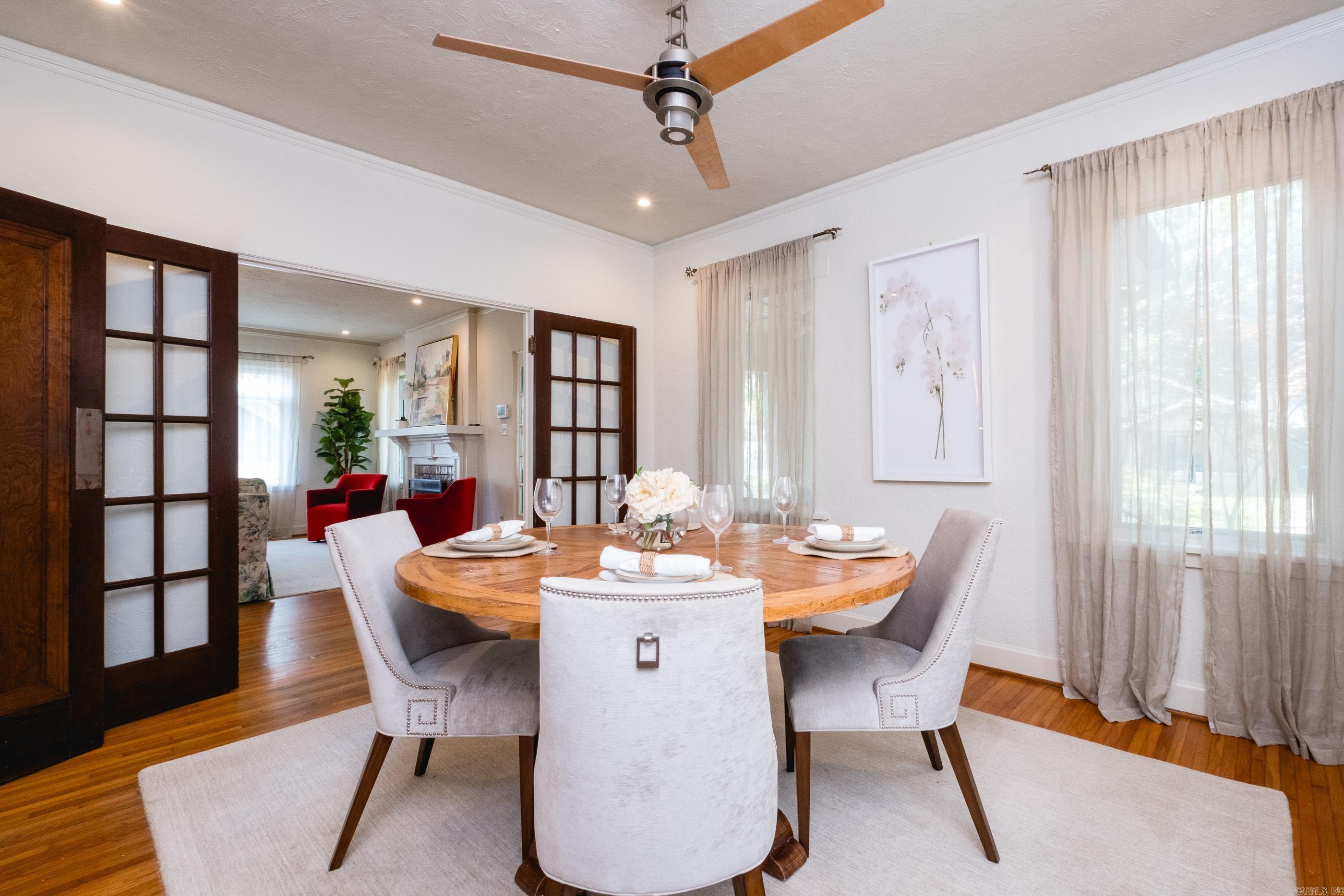 CRYSTAL COURT - Residential