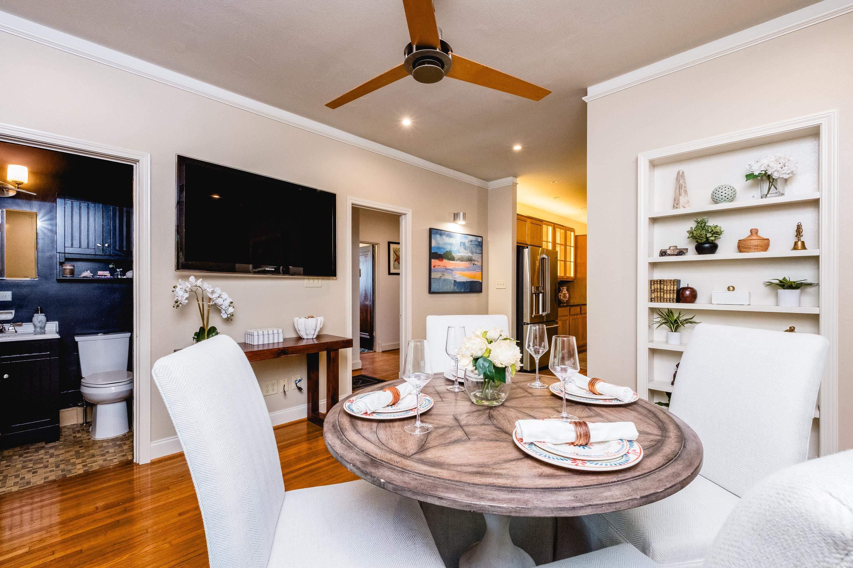 CRYSTAL COURT - Residential