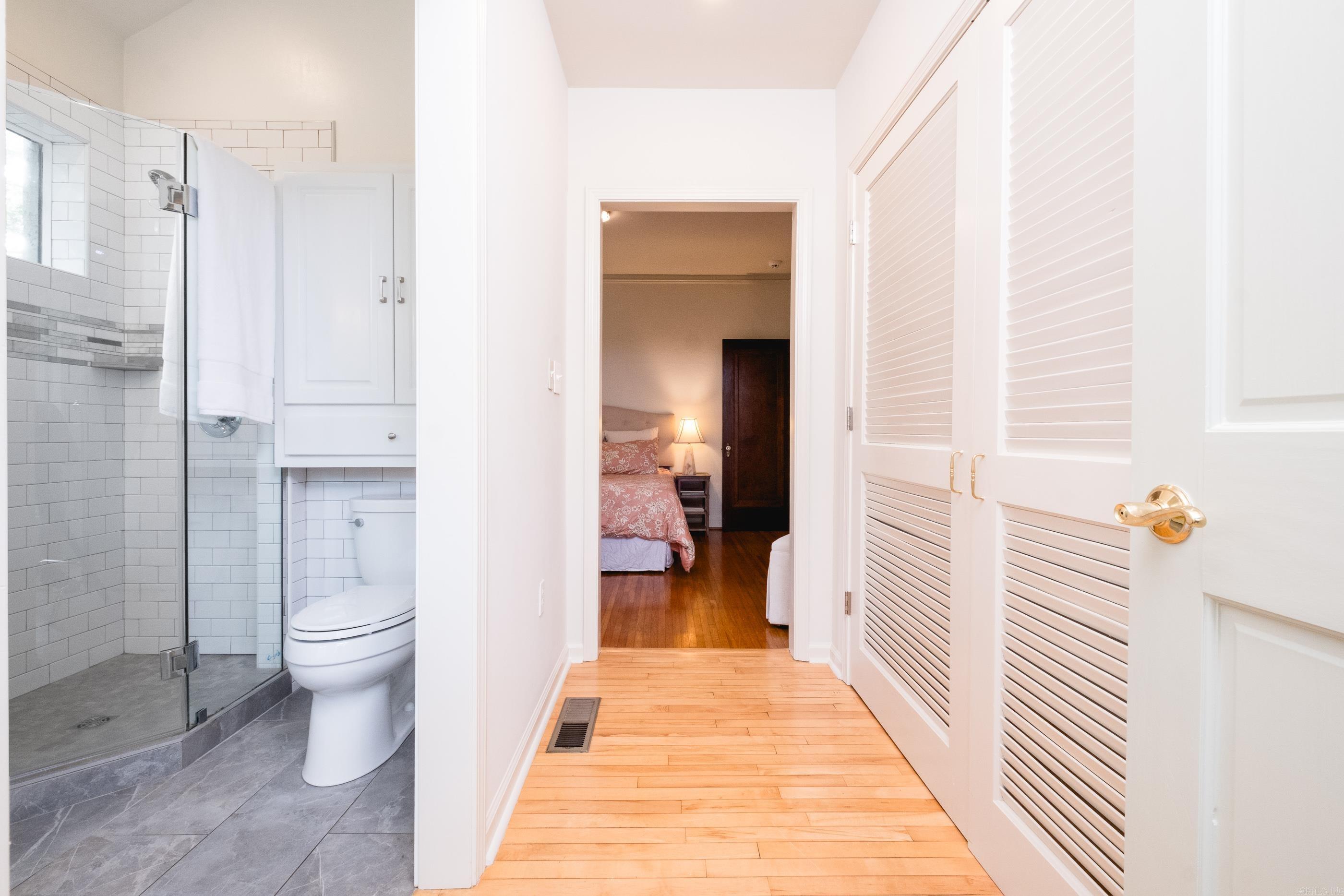 CRYSTAL COURT - Residential