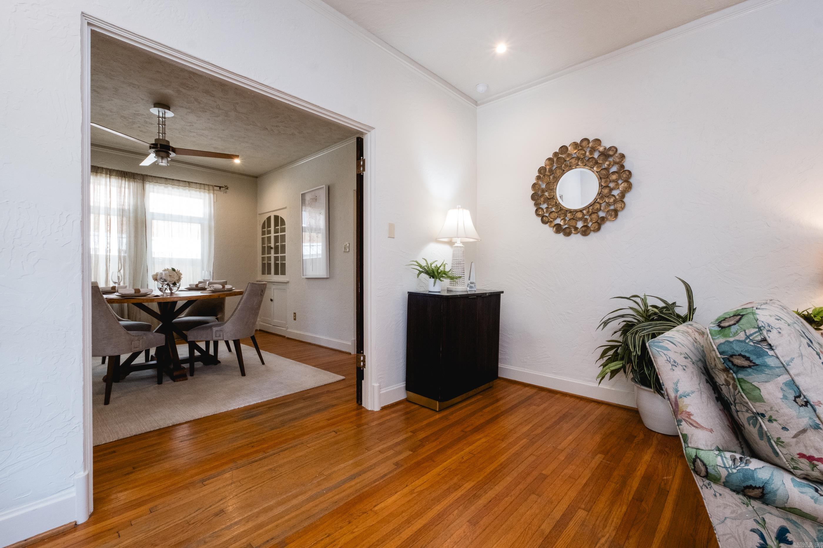 CRYSTAL COURT - Residential