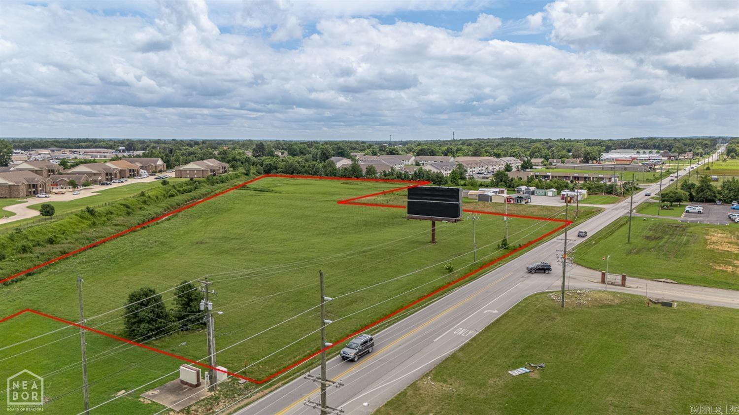 This 6+ Acre Tract just off Interstate 555 and is surrounded by many different use types including Multi Family, Office, Restaurants, and Flex Space. Currently zoned for multifamily and commercial makes this a unique opportunity with tremendous value with exceptional visibility and accessibility.