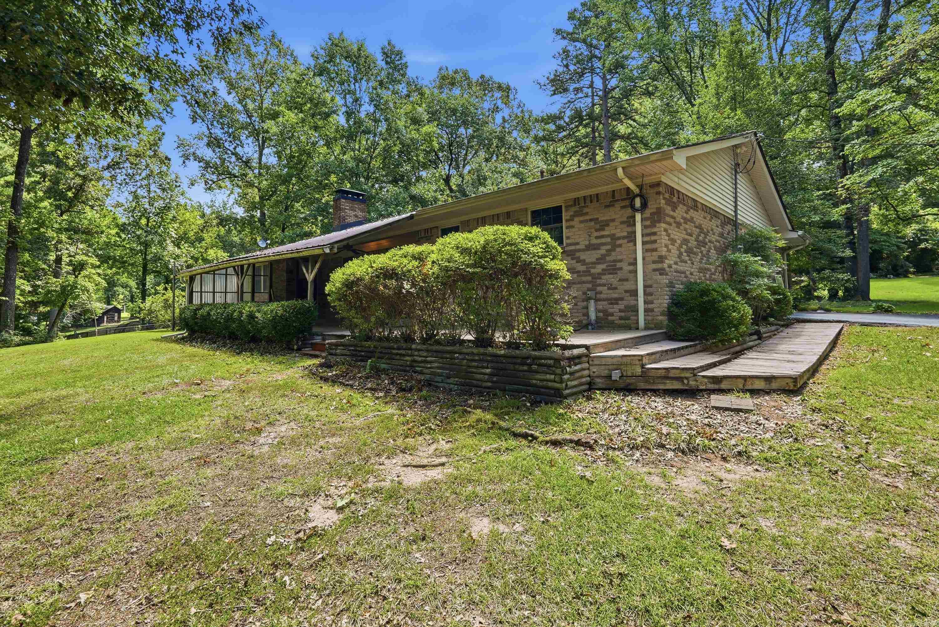 VALLEY CLIFF - Residential