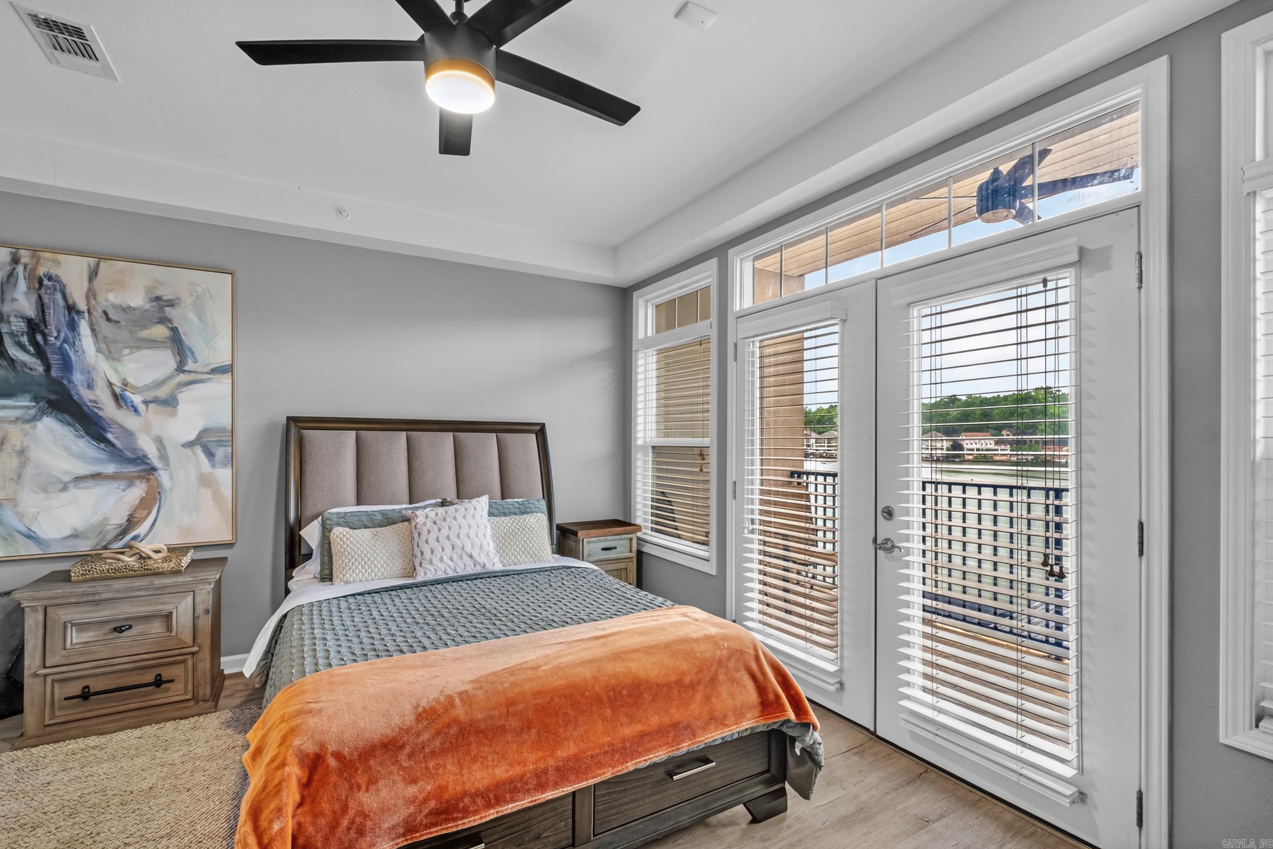 GRAND POINTE VIEW HPR - Residential