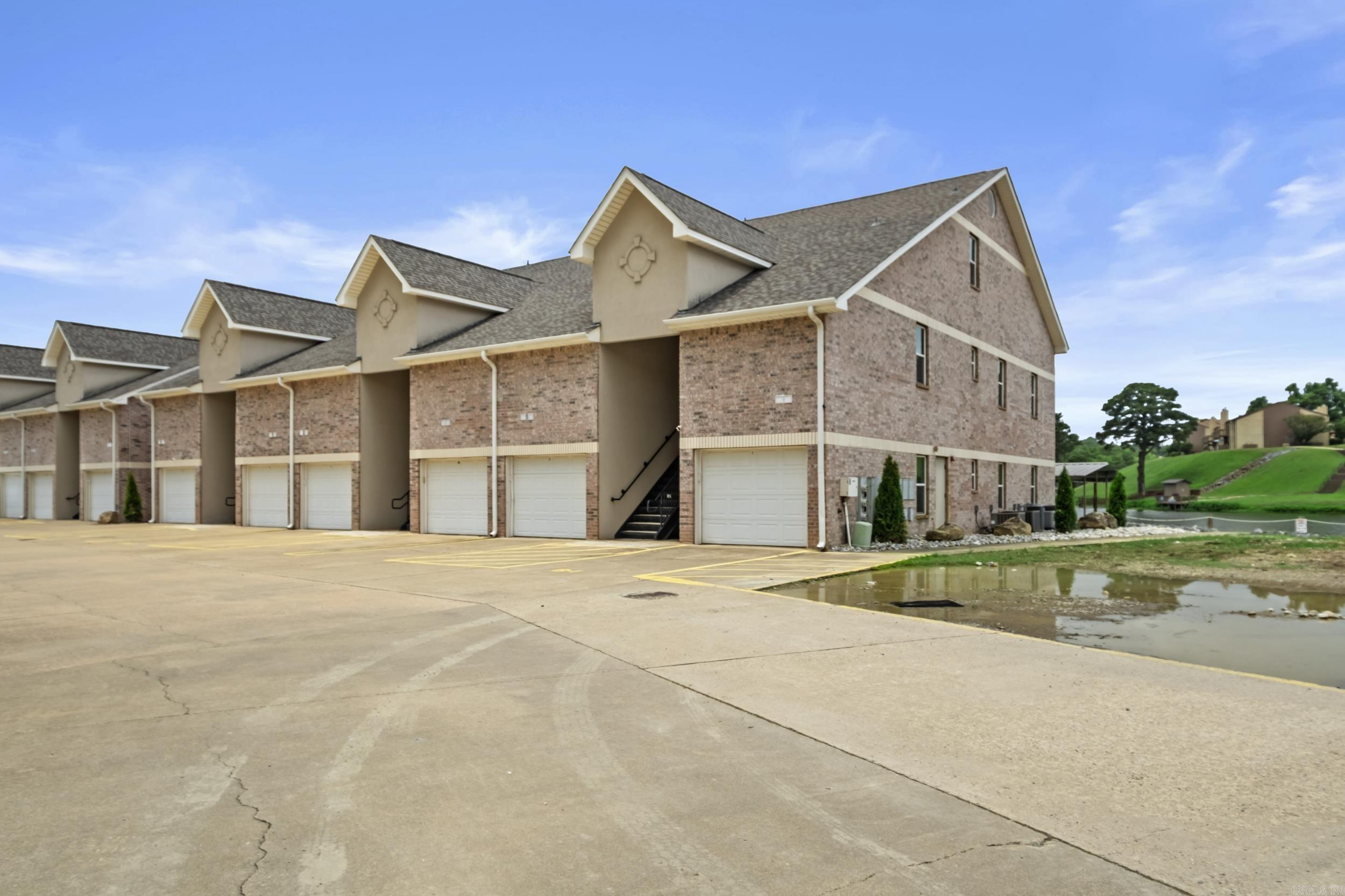 GRAND POINTE VIEW HPR - Residential
