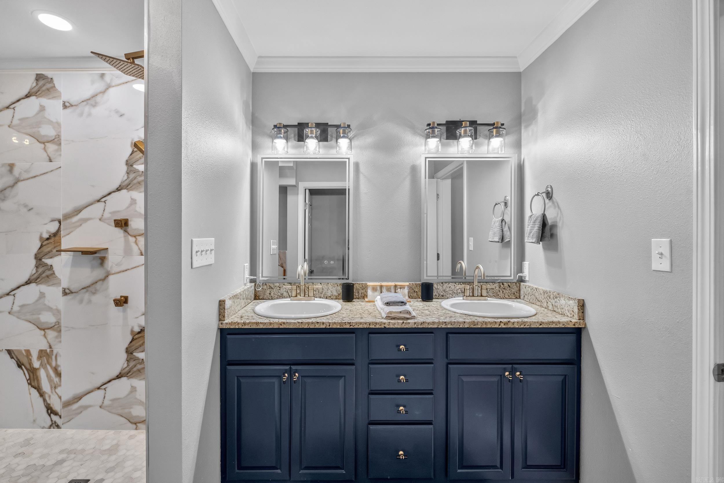 GRAND POINTE VIEW HPR - Residential