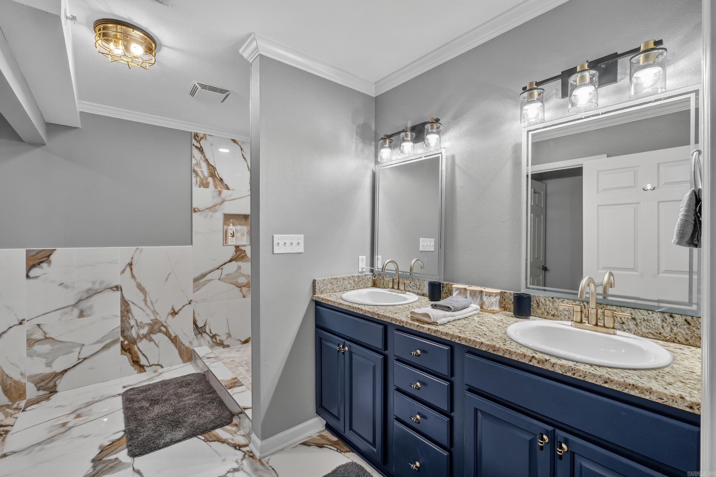 GRAND POINTE VIEW HPR - Residential