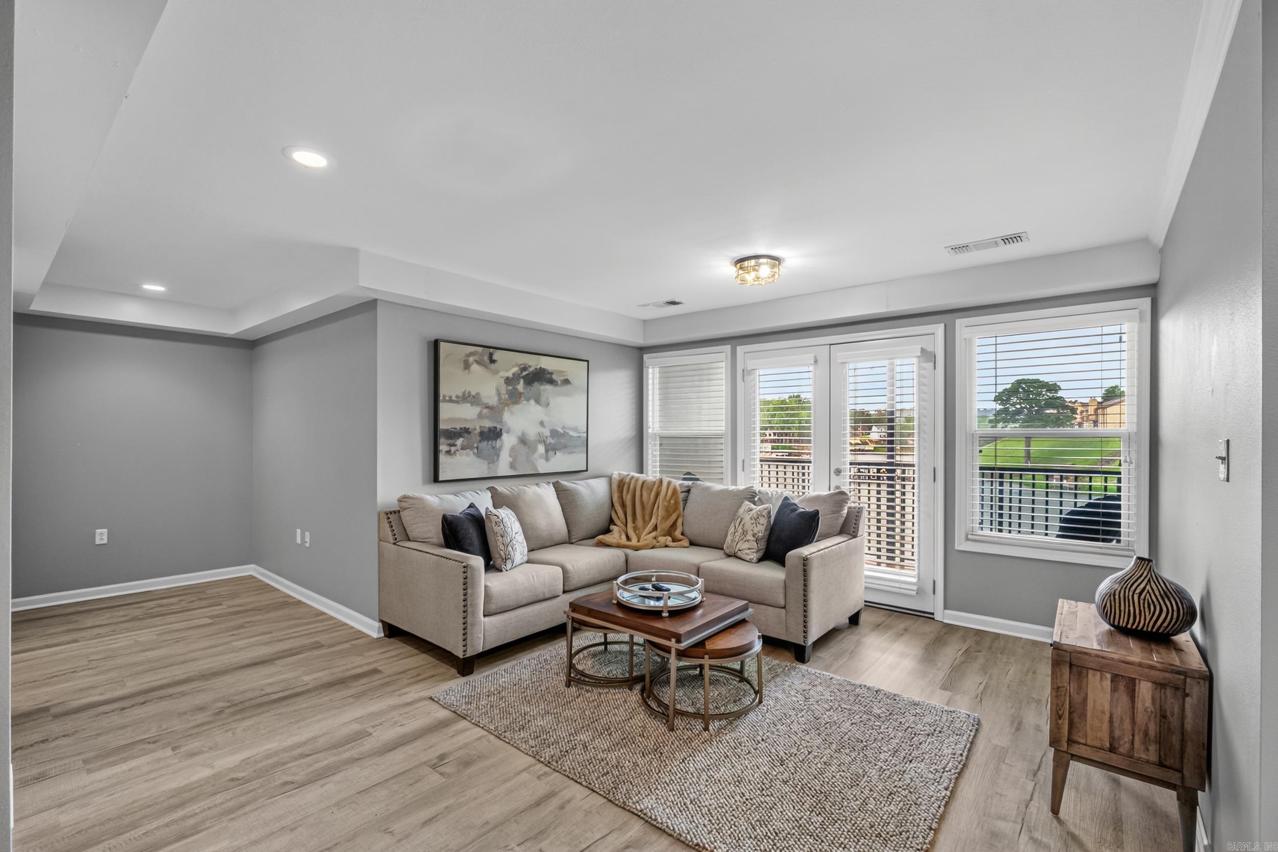 GRAND POINTE VIEW HPR - Residential