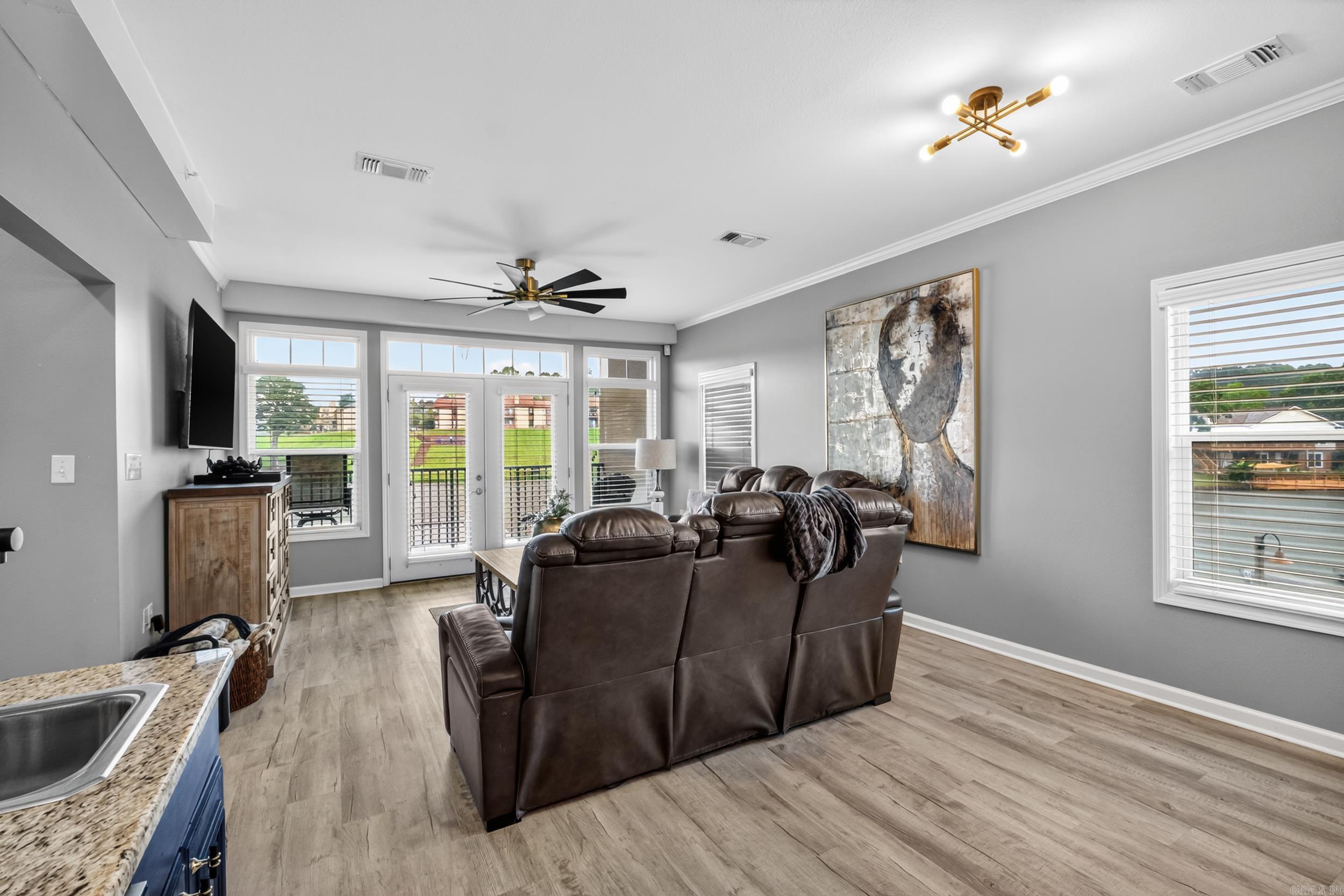 GRAND POINTE VIEW HPR - Residential