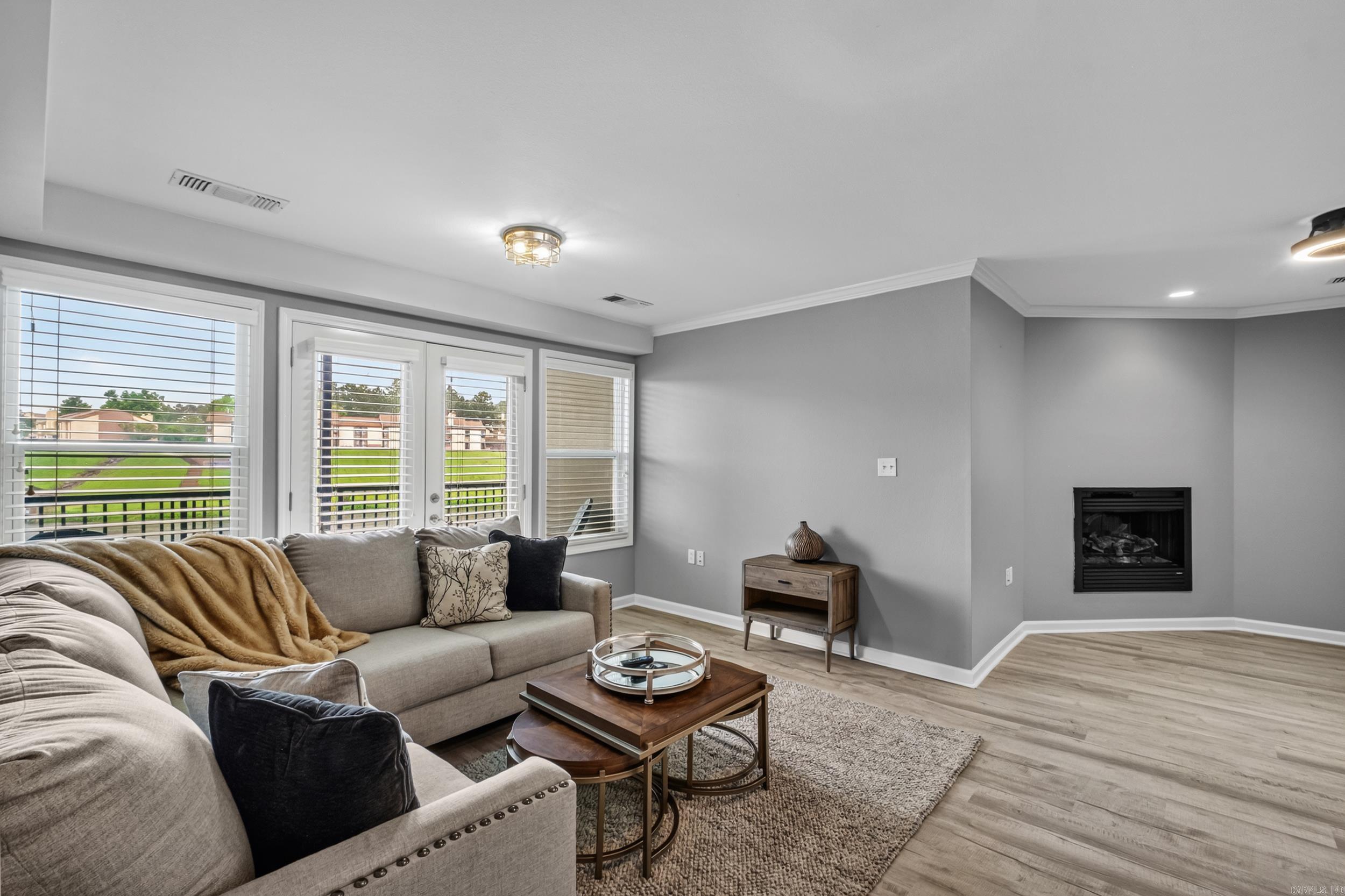 GRAND POINTE VIEW HPR - Residential