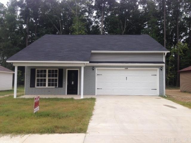 AMAZING PRICE OF $66 PER SQ/FT.  New construction home 1,800 sq/ft, four bedrooms plus a bonus at an unbeatable price. No wasted space in this superb floor plan. Roomy master bedroom on main level. Great bonus room upstairs. Located in the growing community of Haskell with a massive backyard is ideal for entertaining. RD Eligible.  You will not want to miss out on this deal!  Agents see remarks.