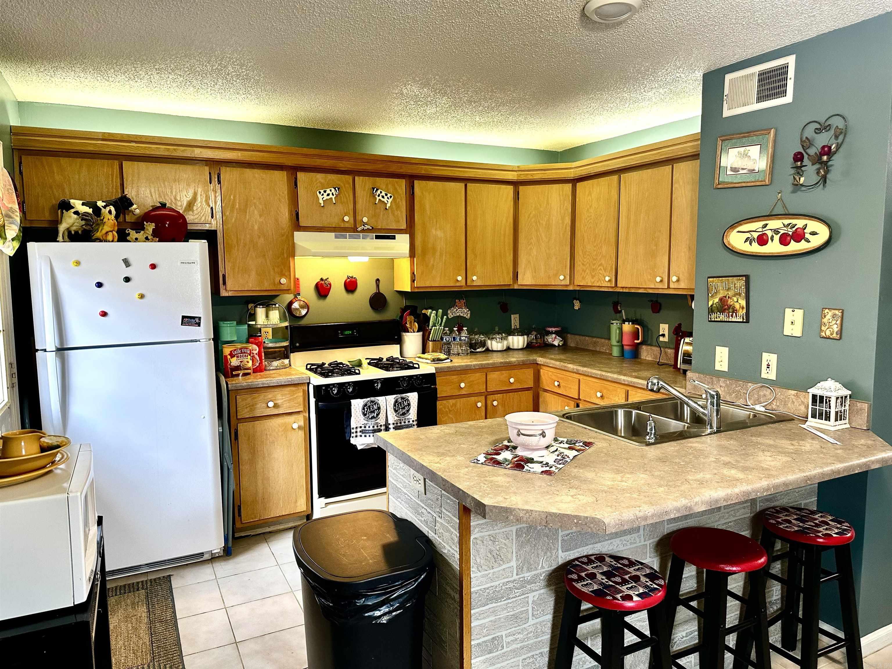 Country Meadow - Residential