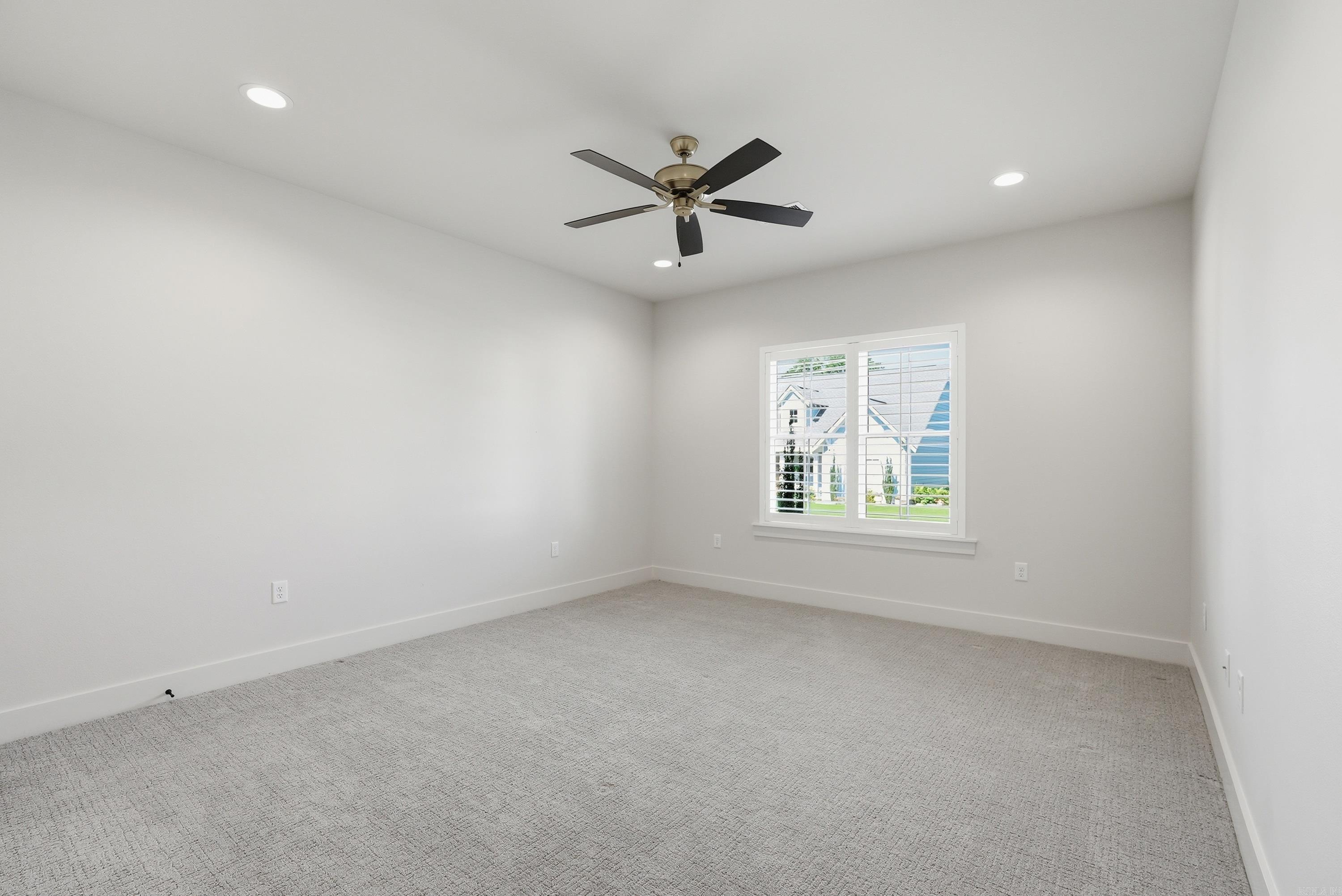 WOODLAND SPRINGS - Residential