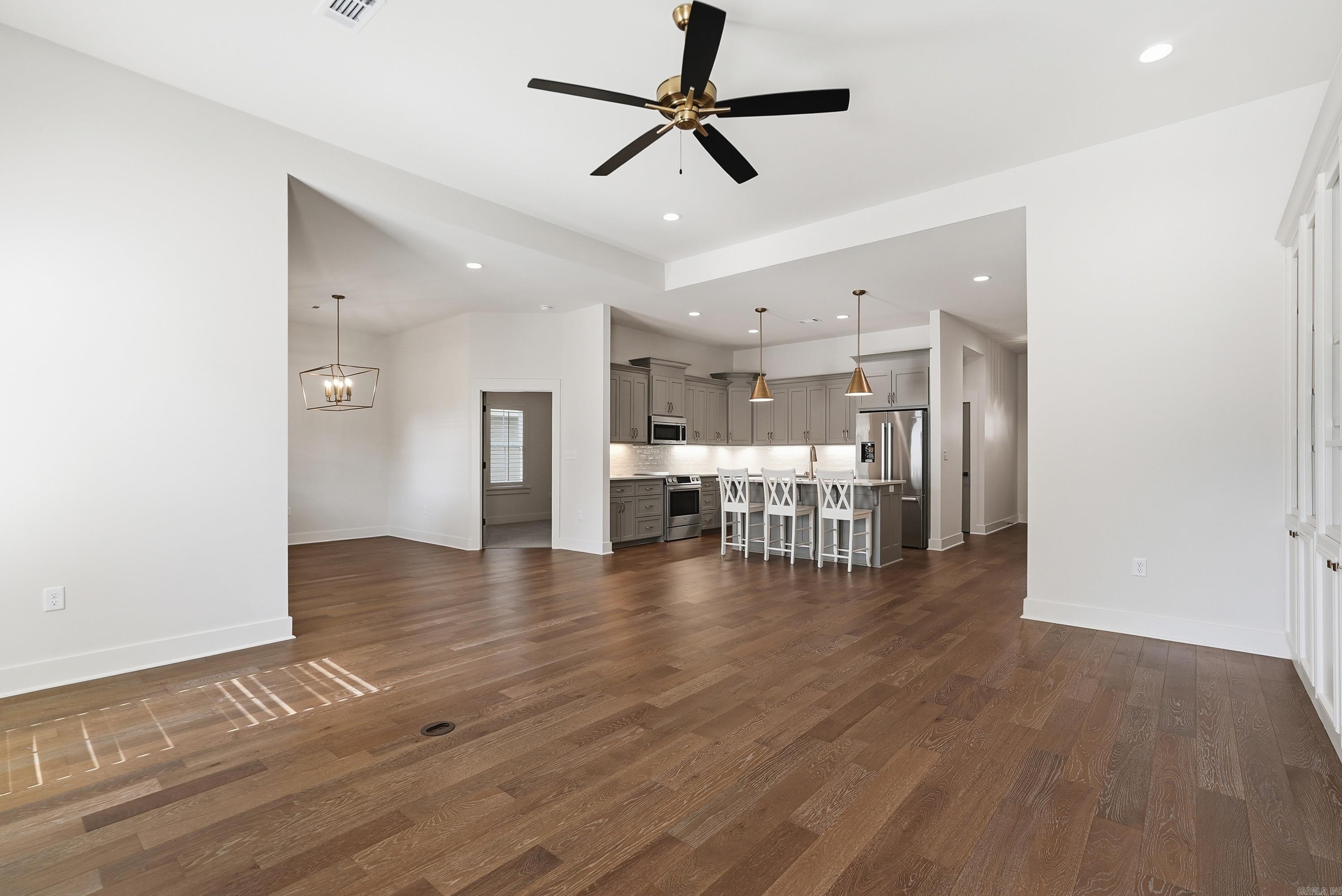 WOODLAND SPRINGS - Residential