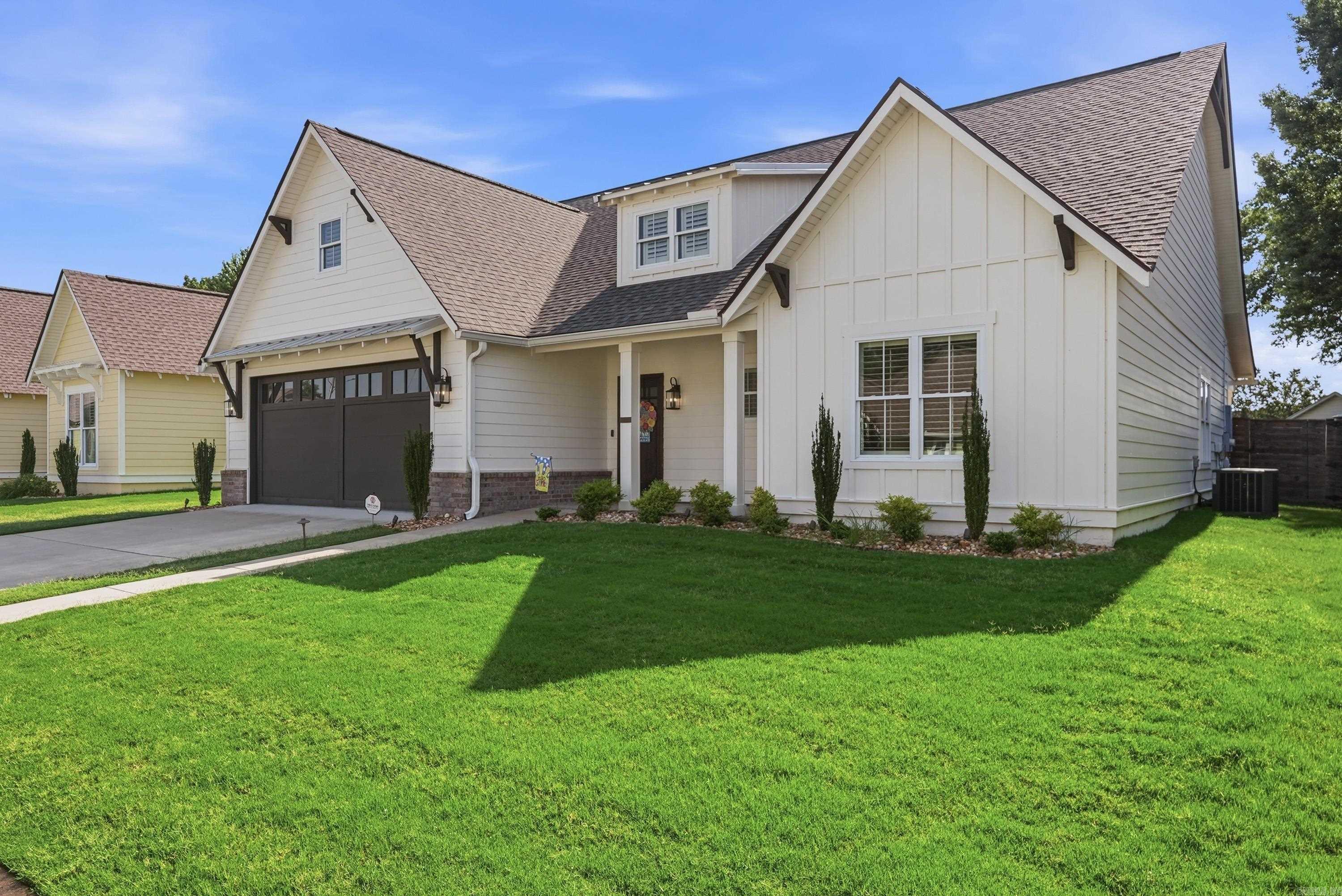 WOODLAND SPRINGS - Residential